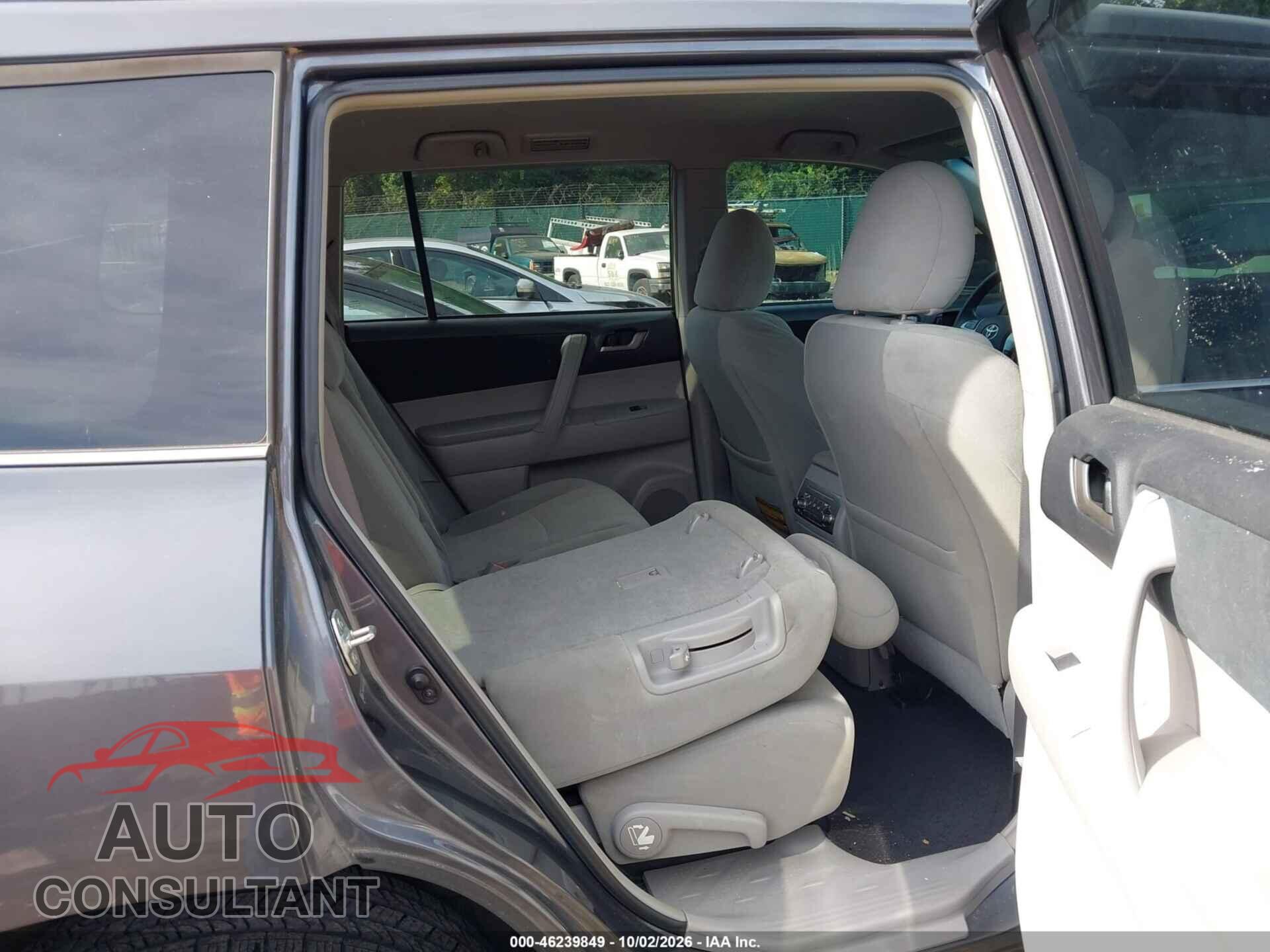 TOYOTA HIGHLANDER 2013 - 5TDBK3EH8DS228902