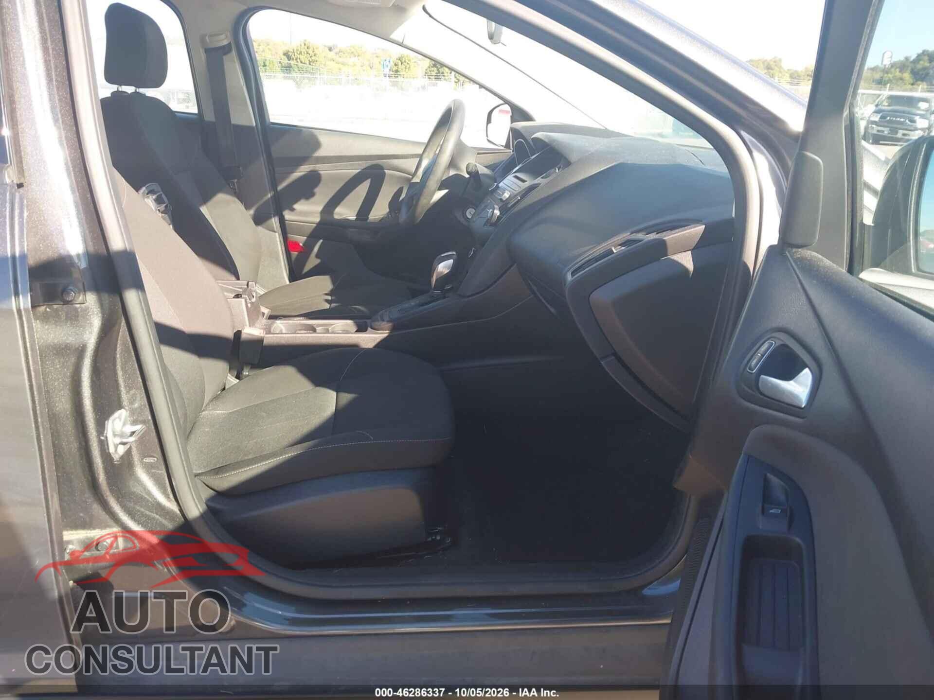 FORD FOCUS 2015 - 1FADP3F22FL298829