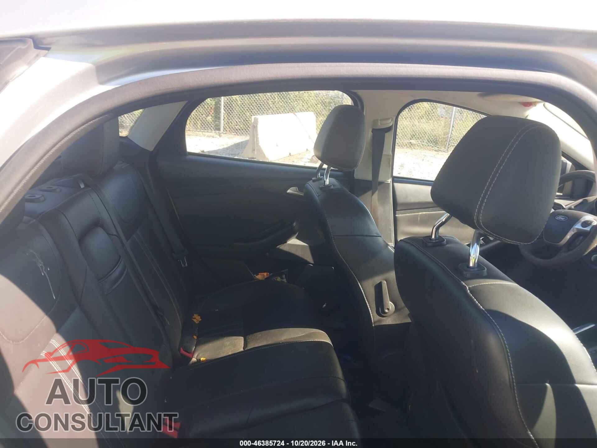 FORD FOCUS 2012 - 1FAHP3H28CL200722