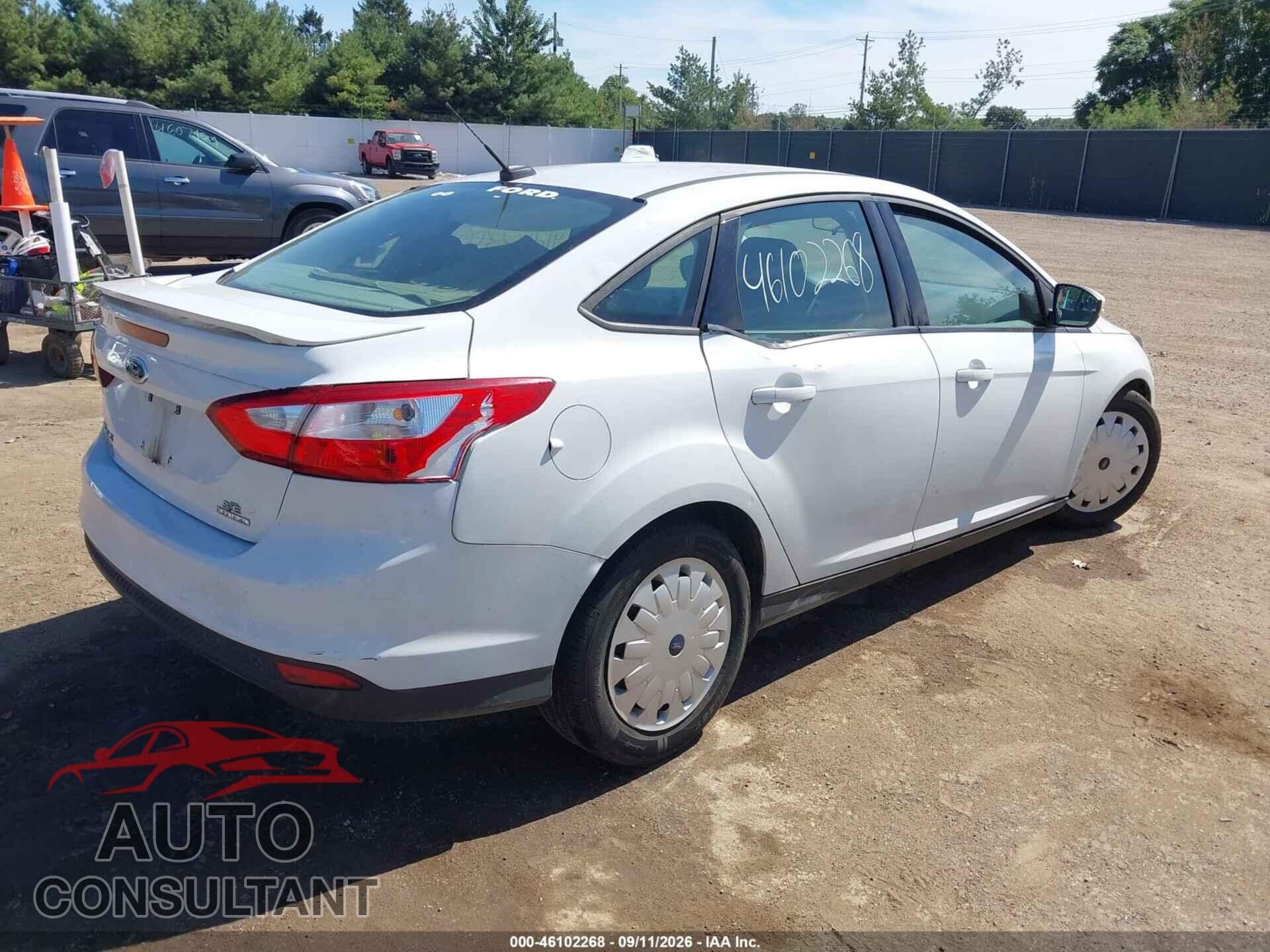 FORD FOCUS 2014 - 1FADP3F22EL224311