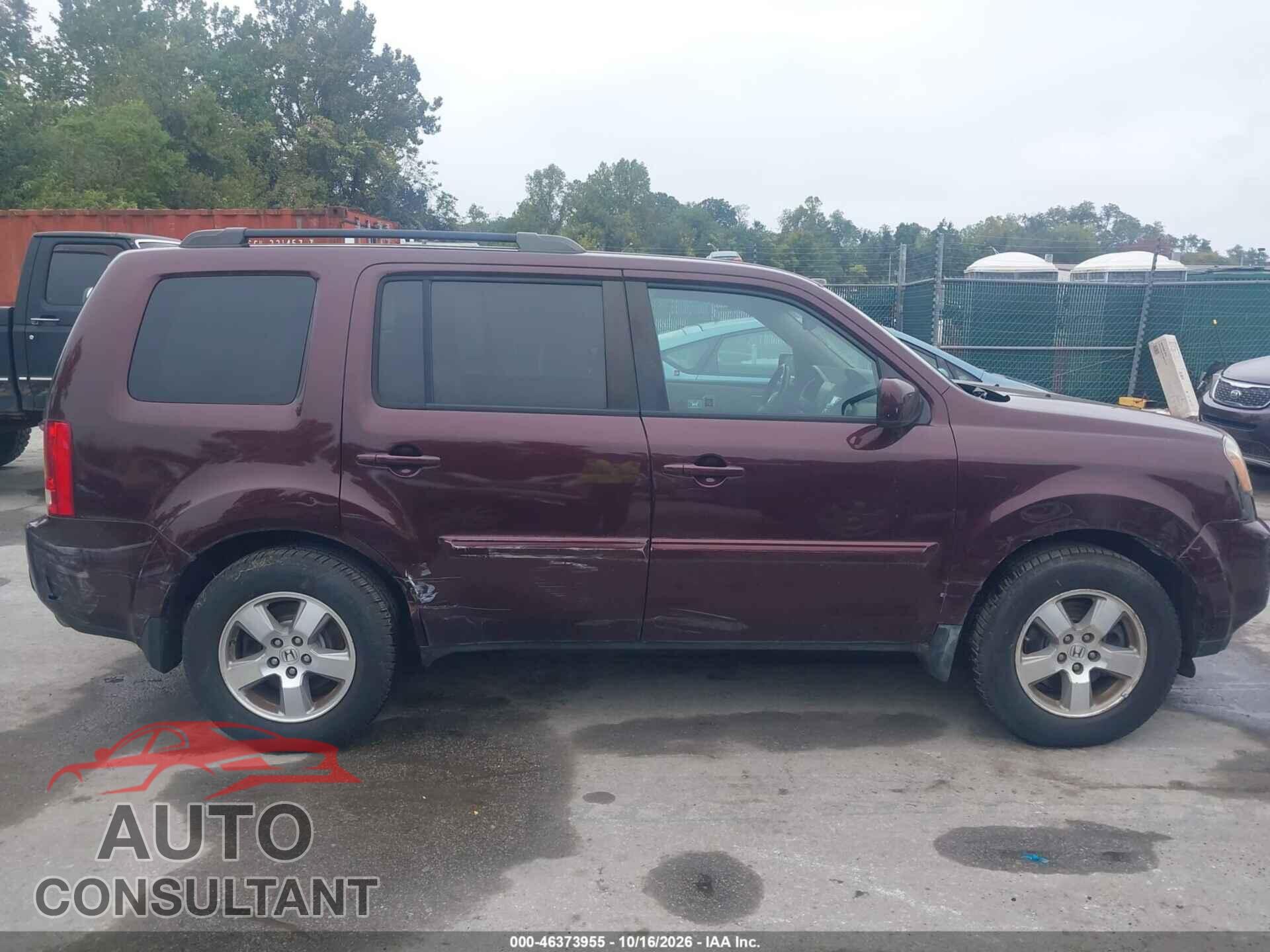 HONDA PILOT 2011 - 5FNYF4H71BB074574