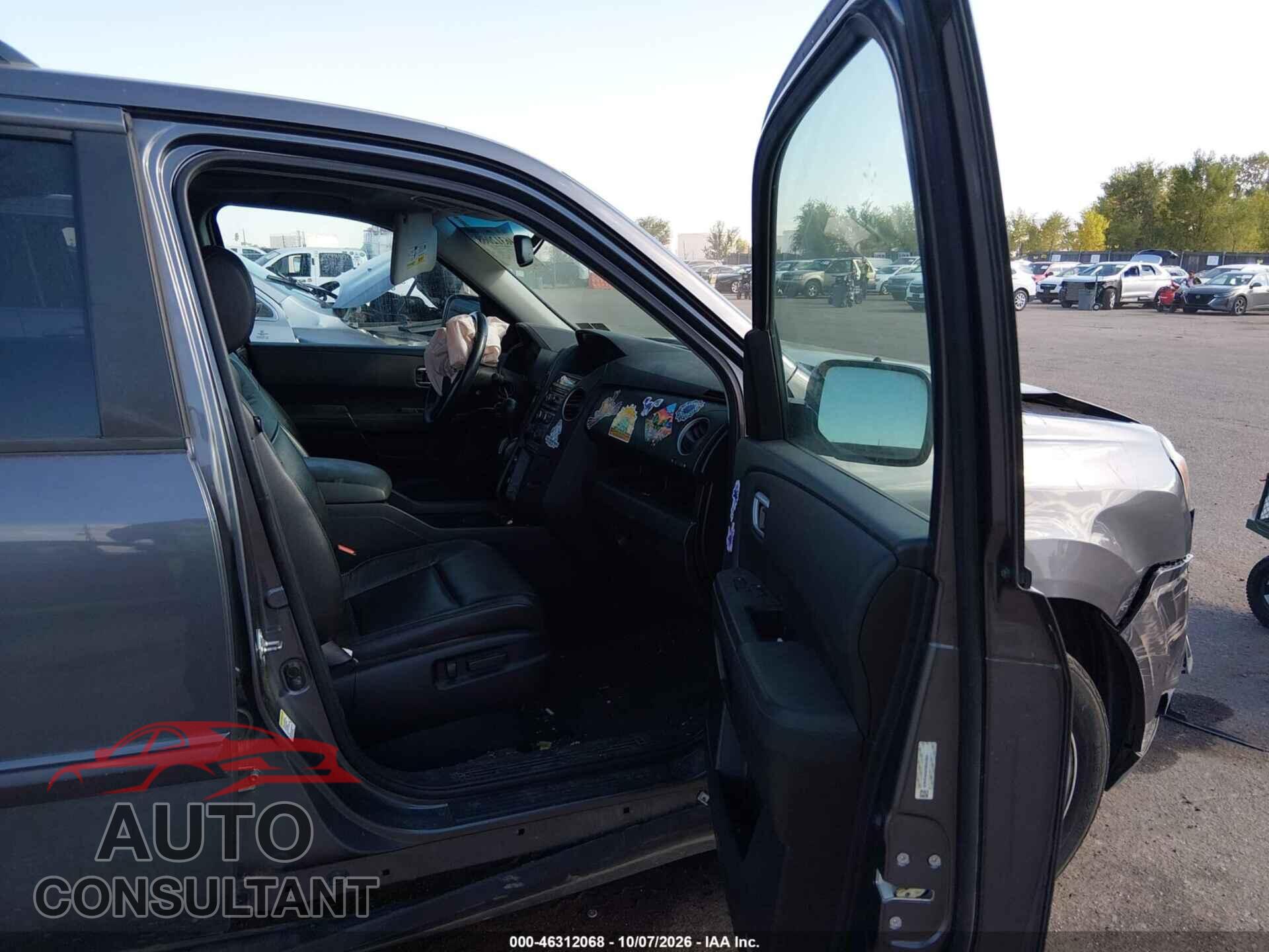 HONDA PILOT 2015 - 5FNYF4H52FB043063