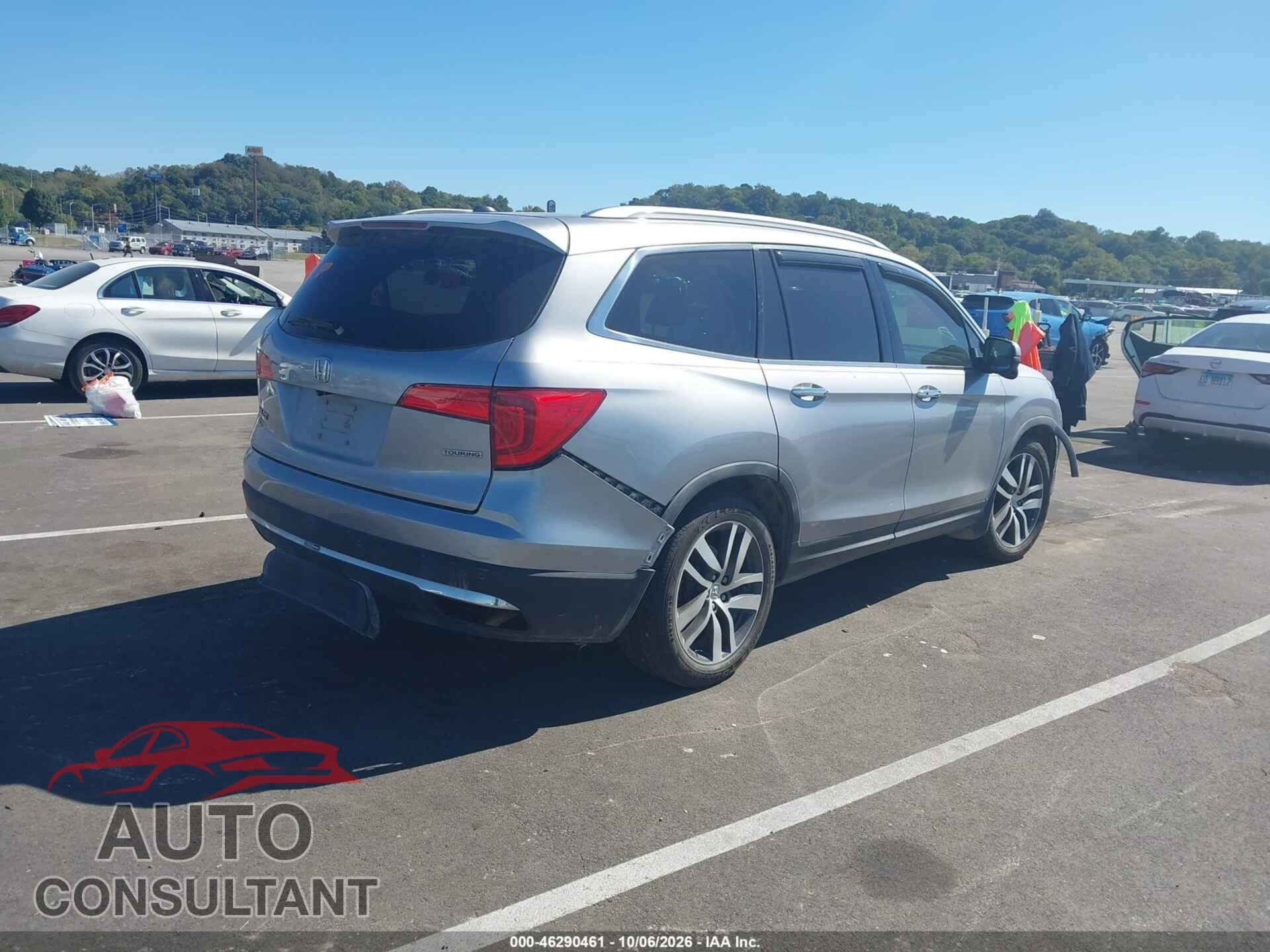HONDA PILOT 2017 - 5FNYF5H97HB019093