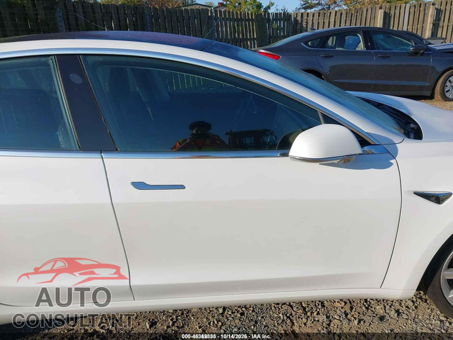 TESLA MODEL 3 2018 - 5YJ3E1EB5JF122063