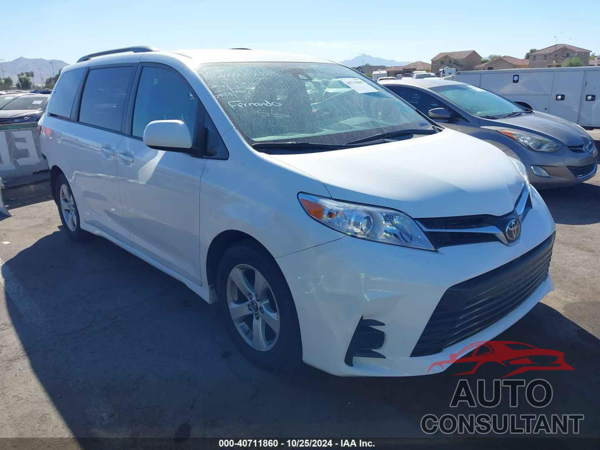 TOYOTA SIENNA 2018 - 5TDKZ3DC3JS920496