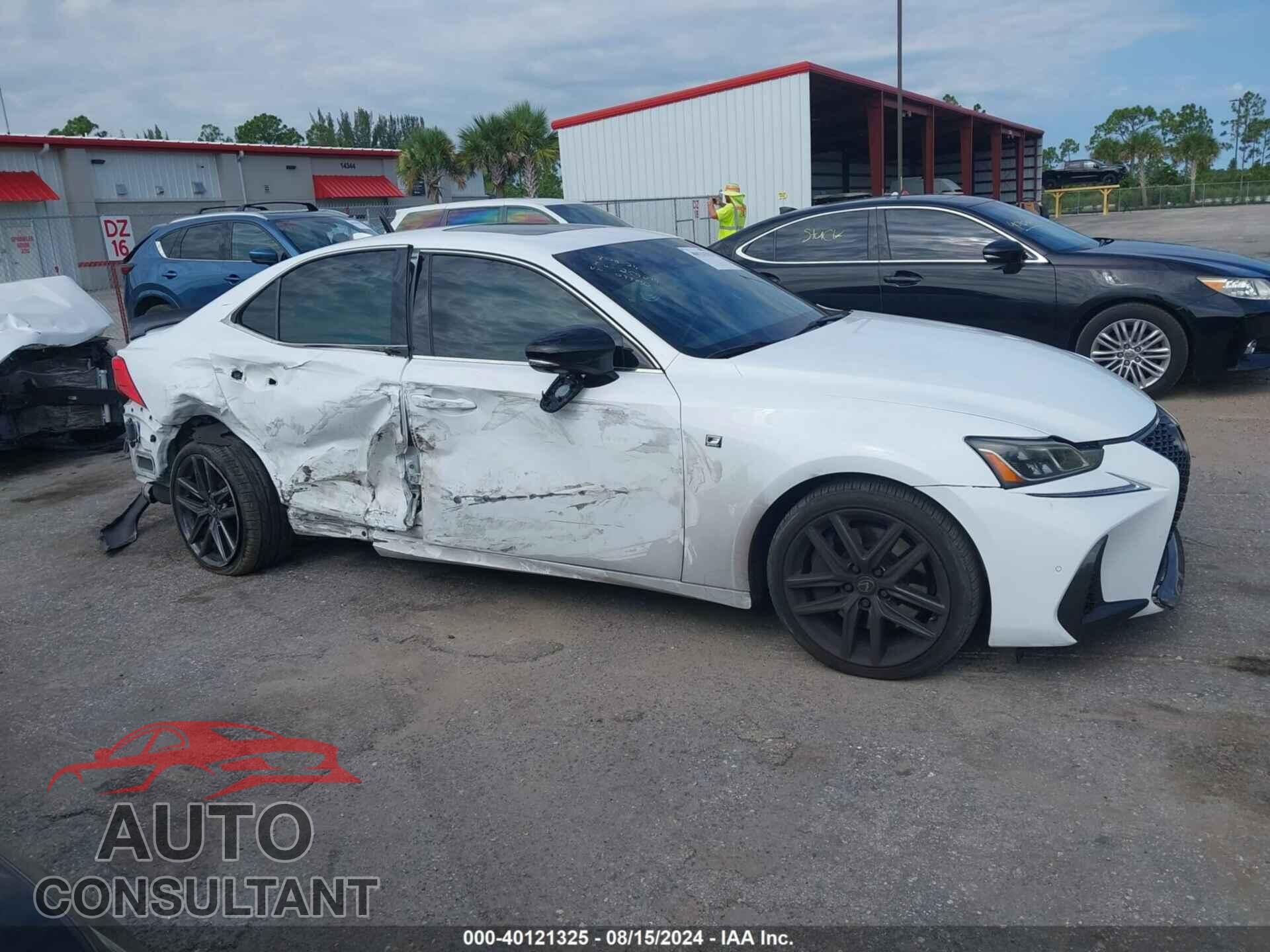 LEXUS IS 2019 - JTHBA1D29K5099042