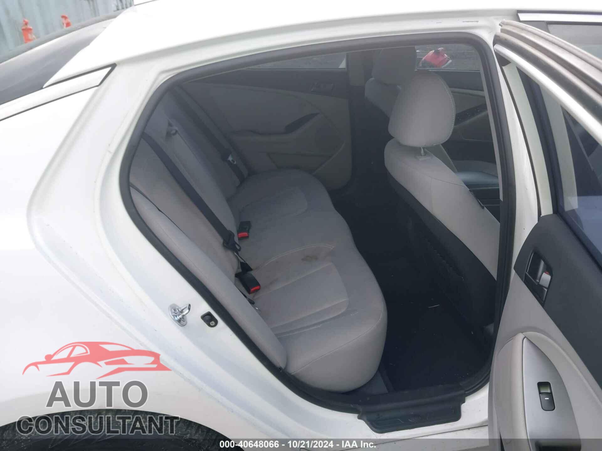 KIA OPTIMA 2011 - KNAGM4A73B5122103