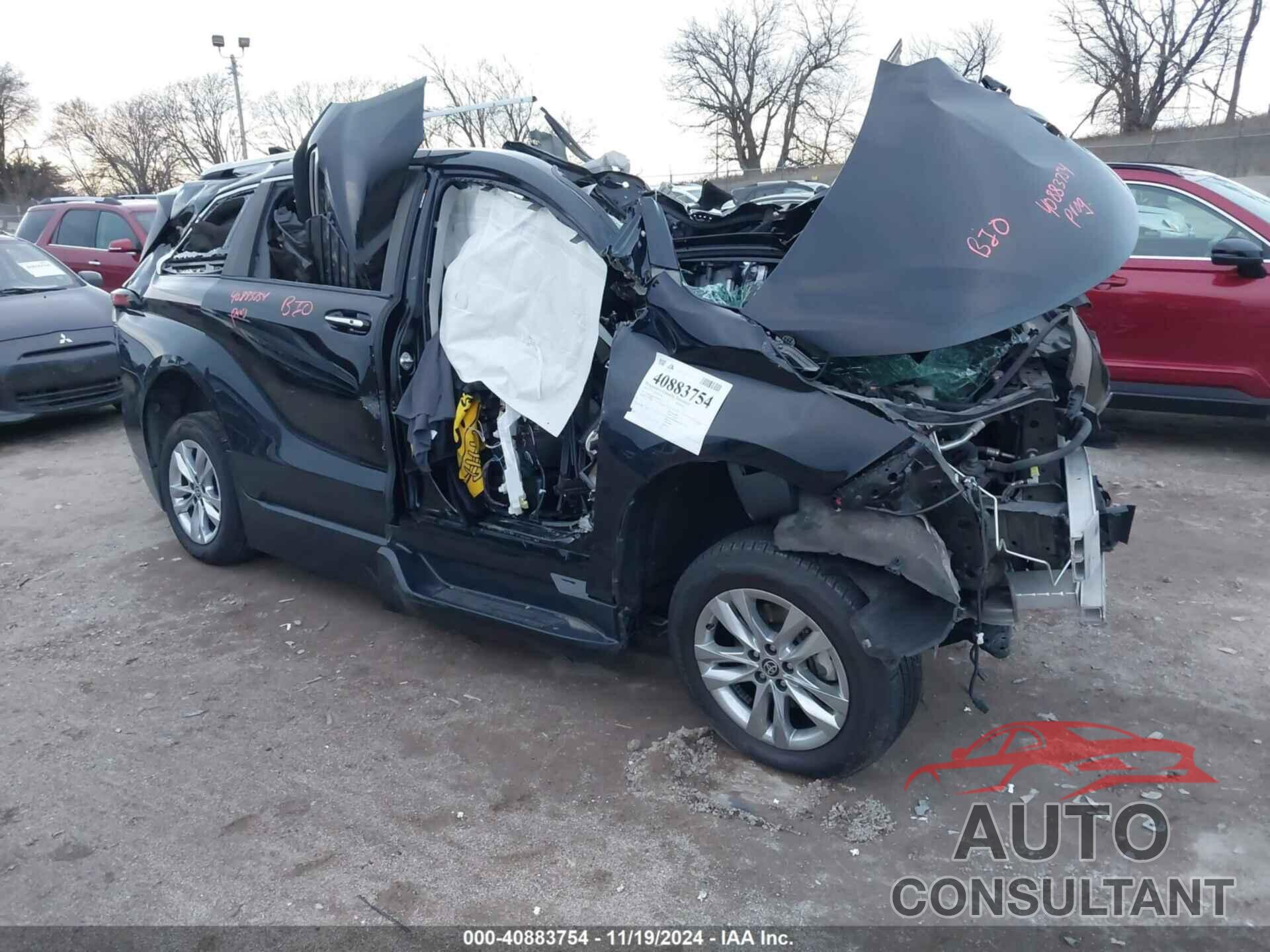 TOYOTA SIENNA 2021 - 5TDZRKEC6MS042879