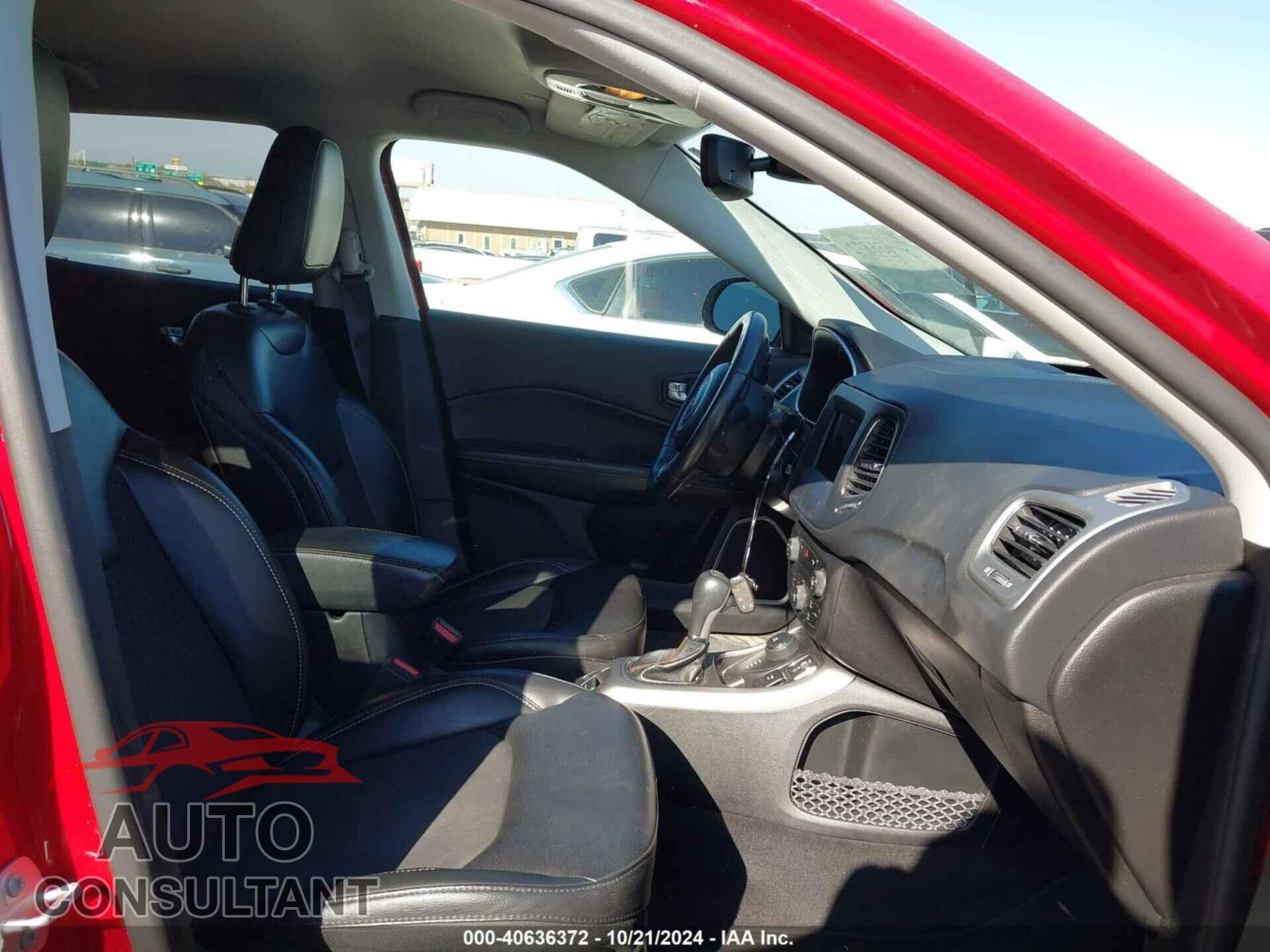 JEEP COMPASS 2020 - 3C4NJDBB4LT100621