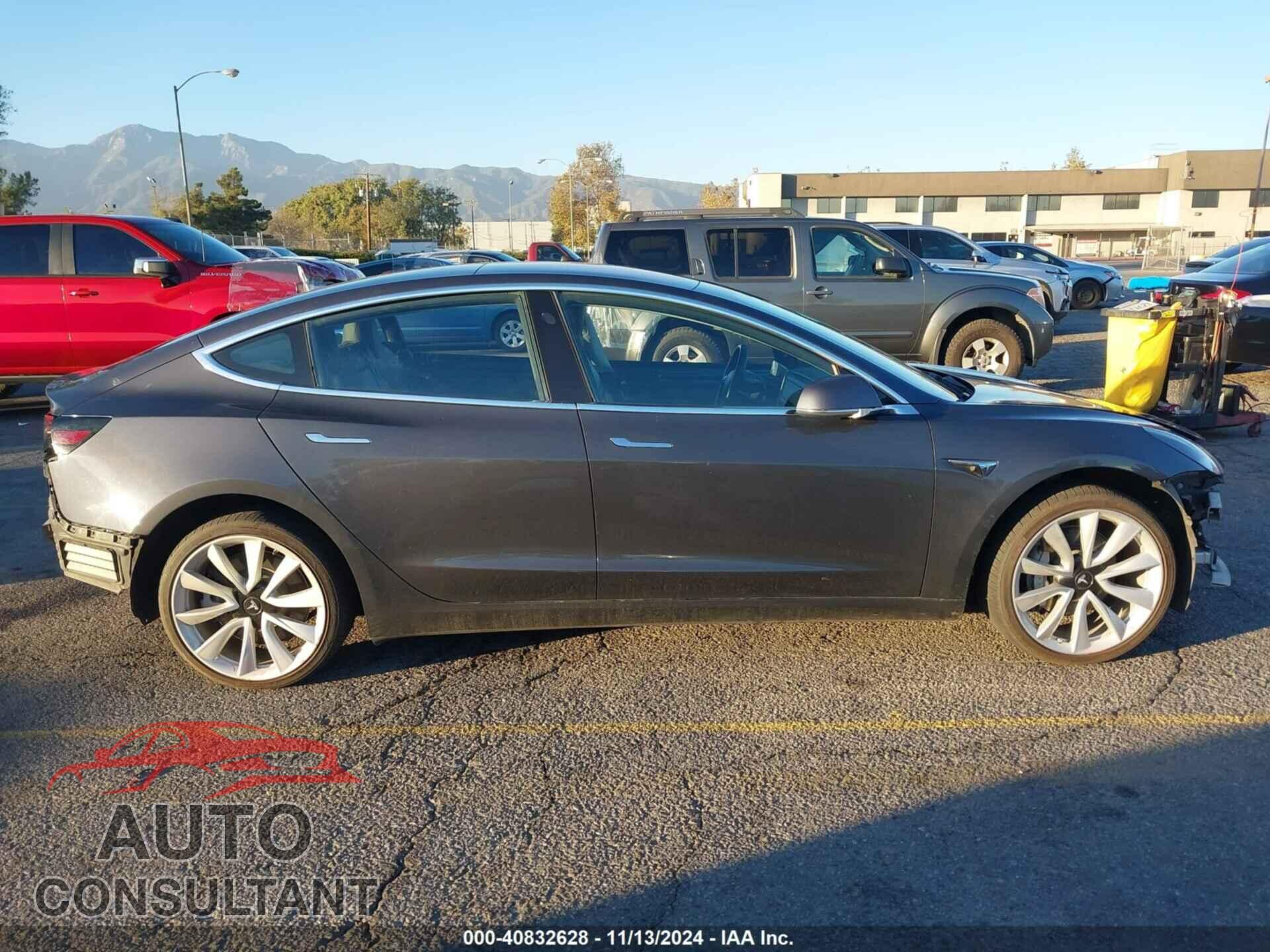 TESLA MODEL 3 2018 - 5YJ3E1EA5JF010774