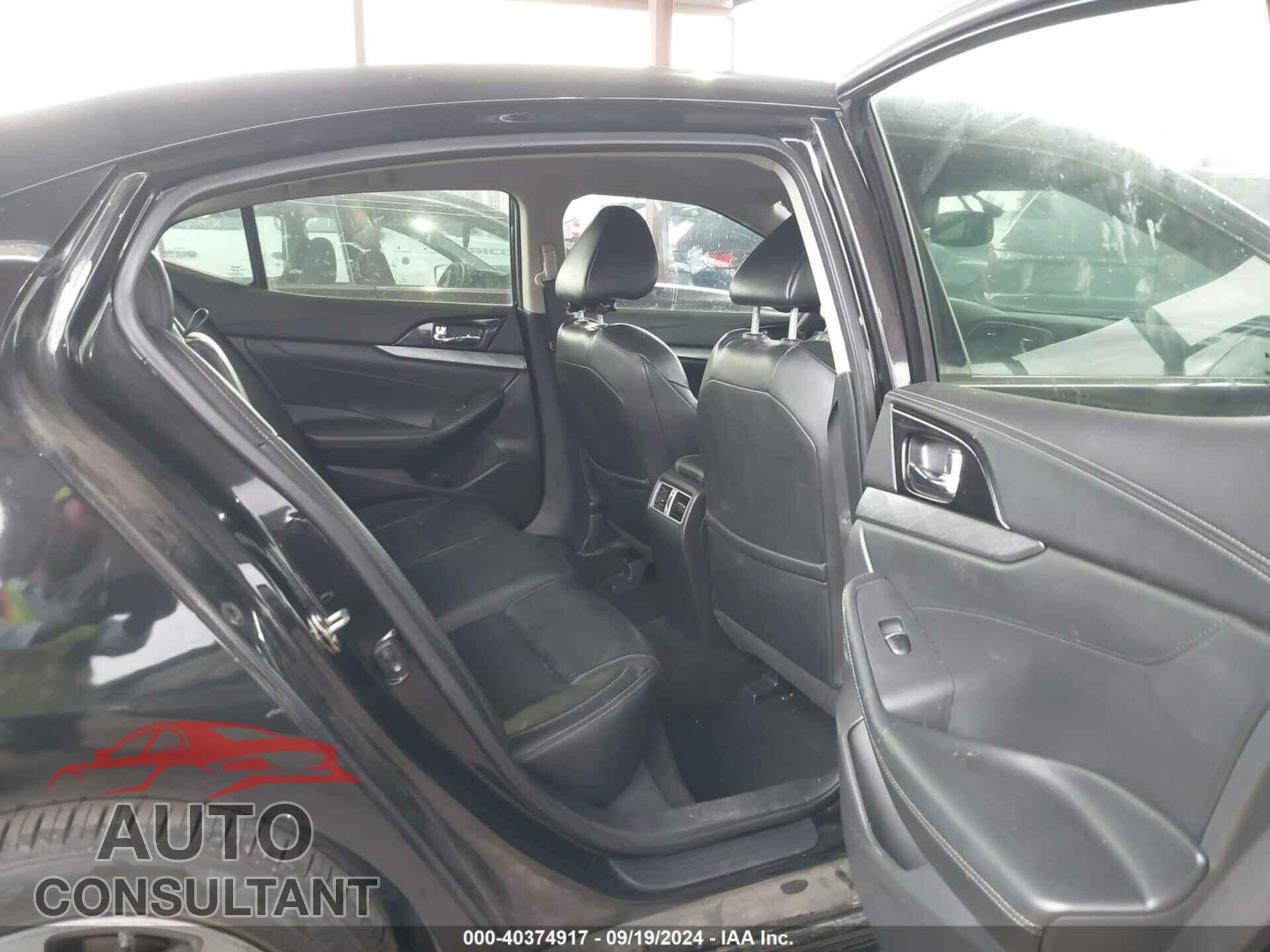 NISSAN MAXIMA 2017 - 1N4AA6AP1HC369465