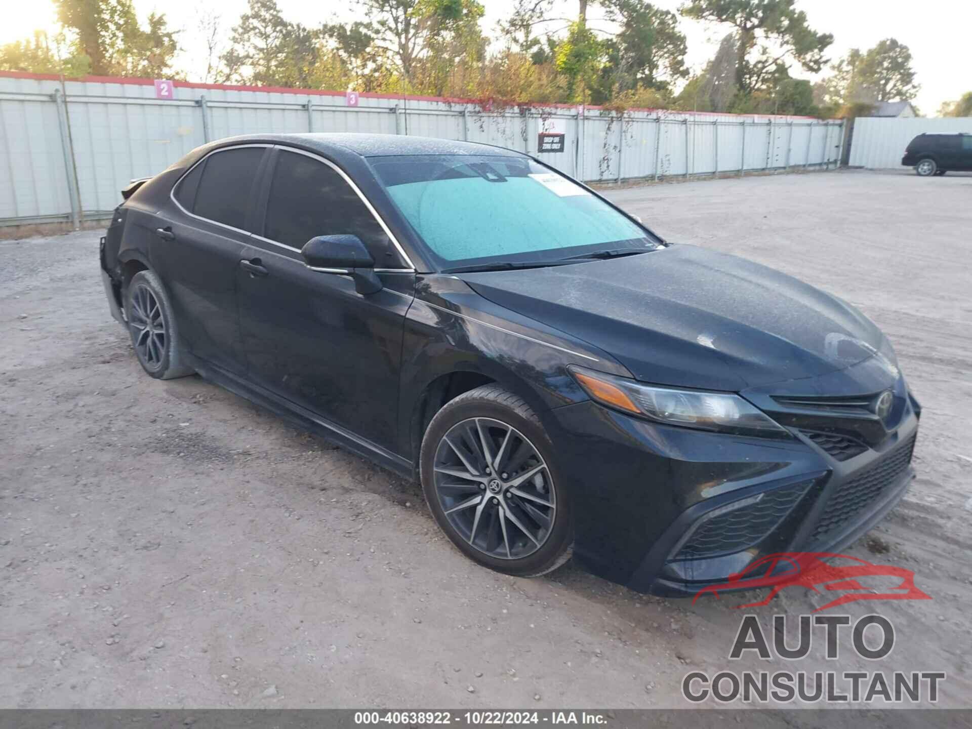 TOYOTA CAMRY 2022 - 4T1G11AK5NU713442