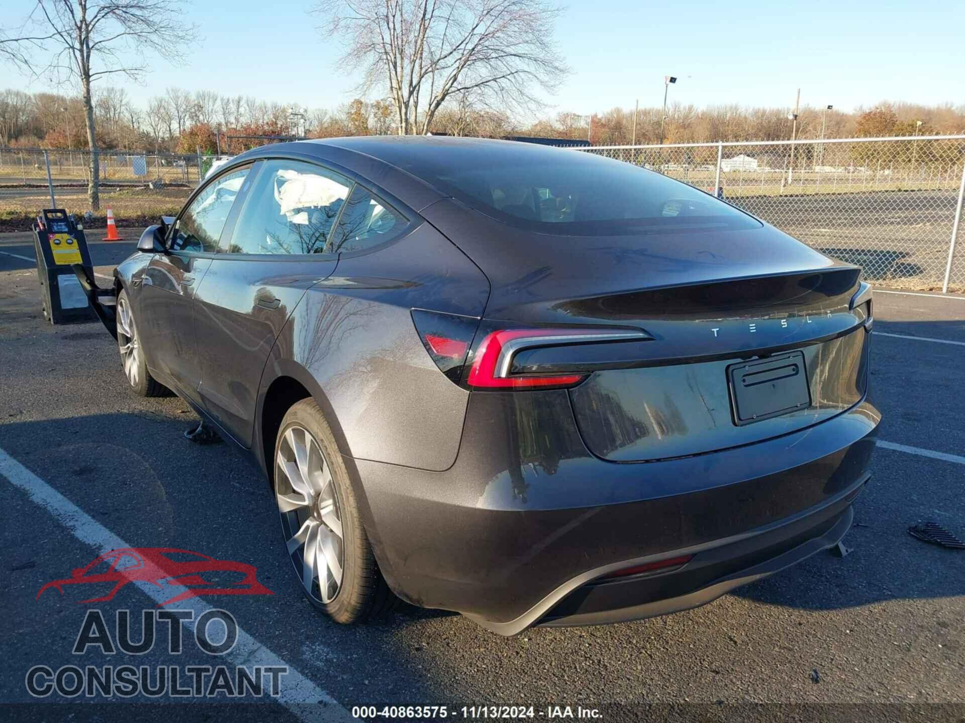 TESLA MODEL 3 2024 - 5YJ3E1EA7RF853483