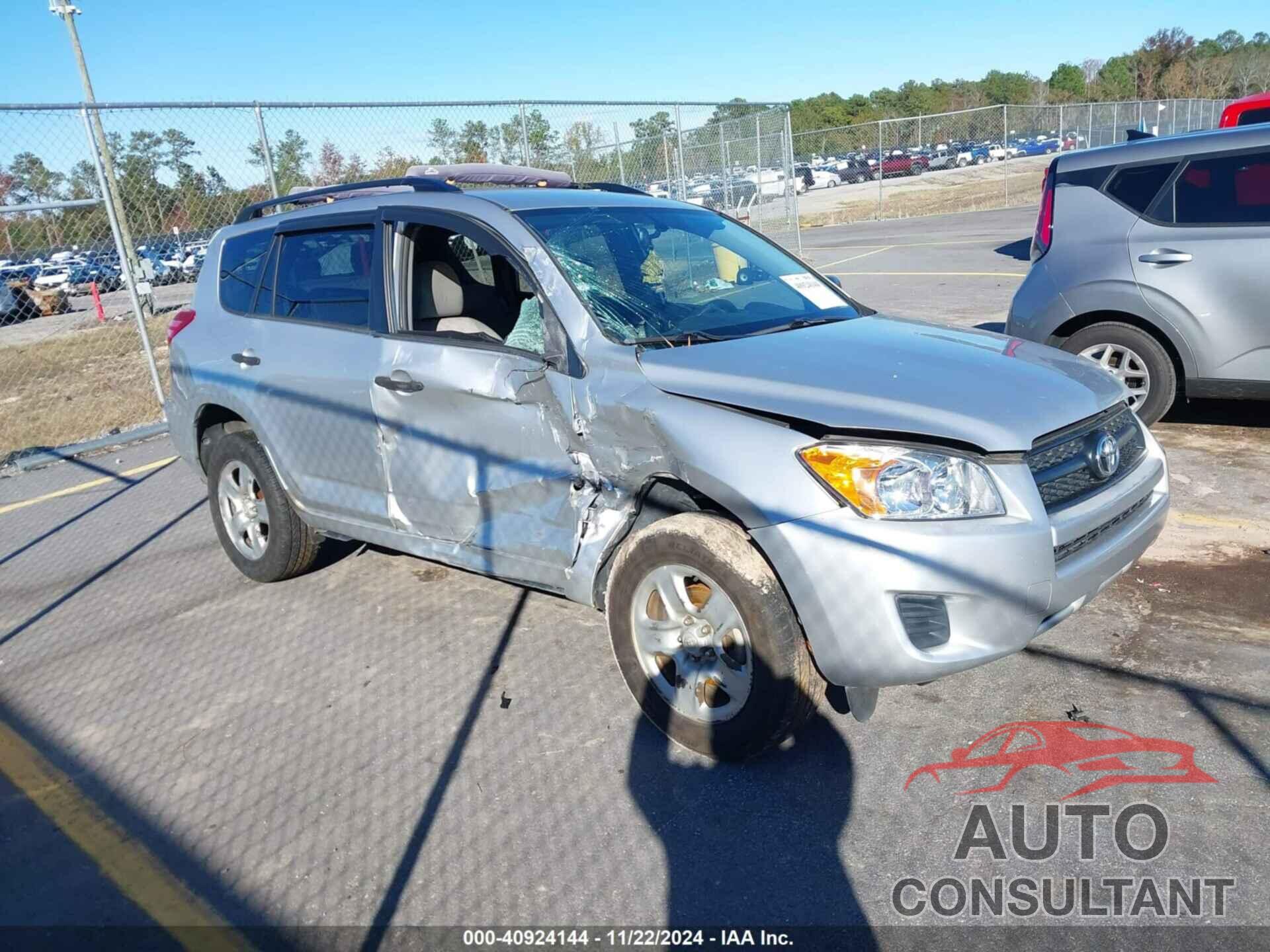 TOYOTA RAV4 2011 - JTMKF4DV6B5034356