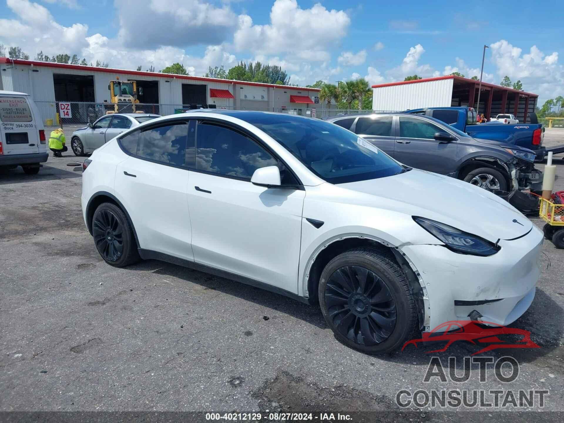 TESLA MODEL Y 2021 - 5YJYGDED2MF103364