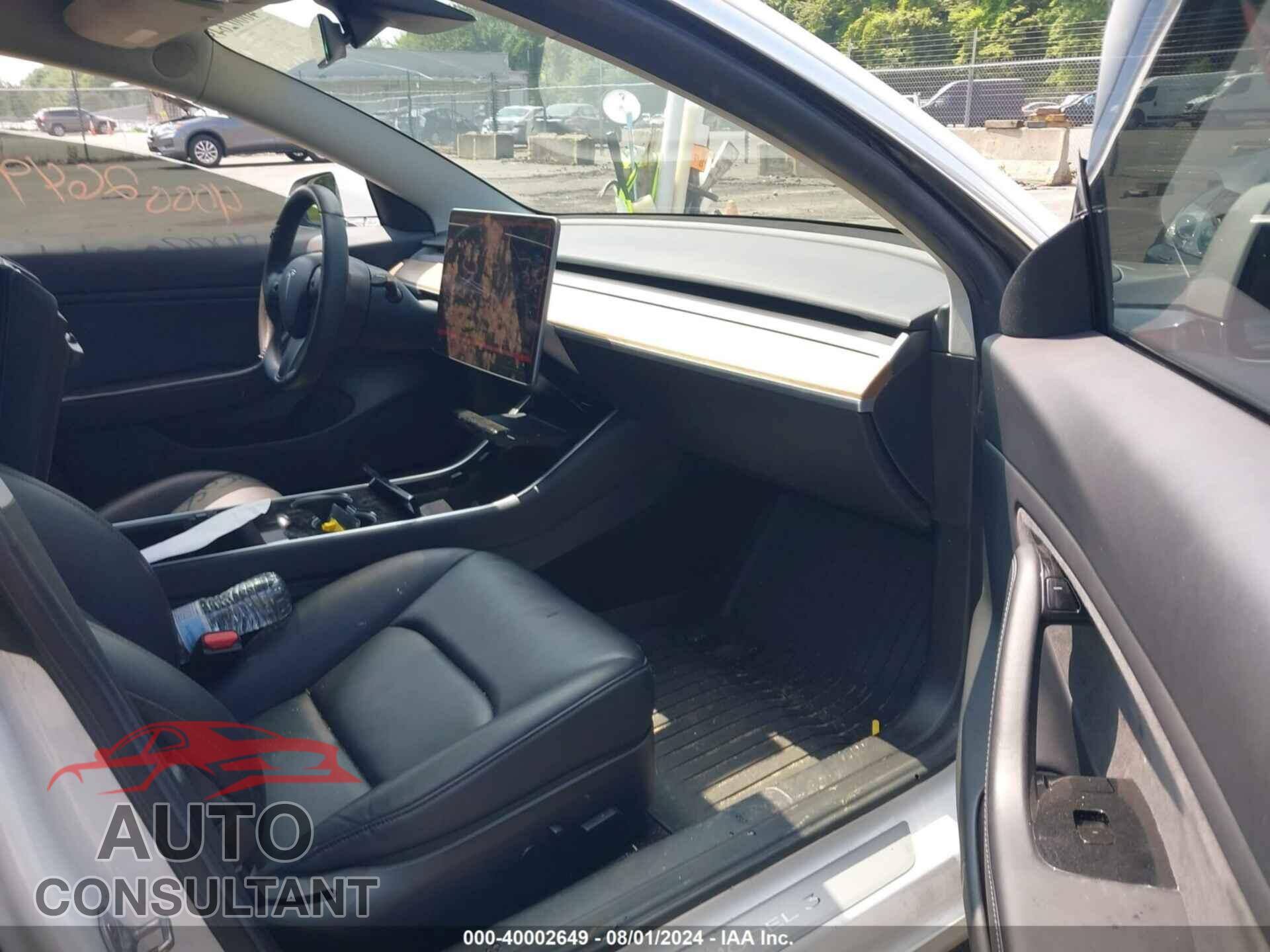 TESLA MODEL 3 2019 - 5YJ3E1EB8KF442320