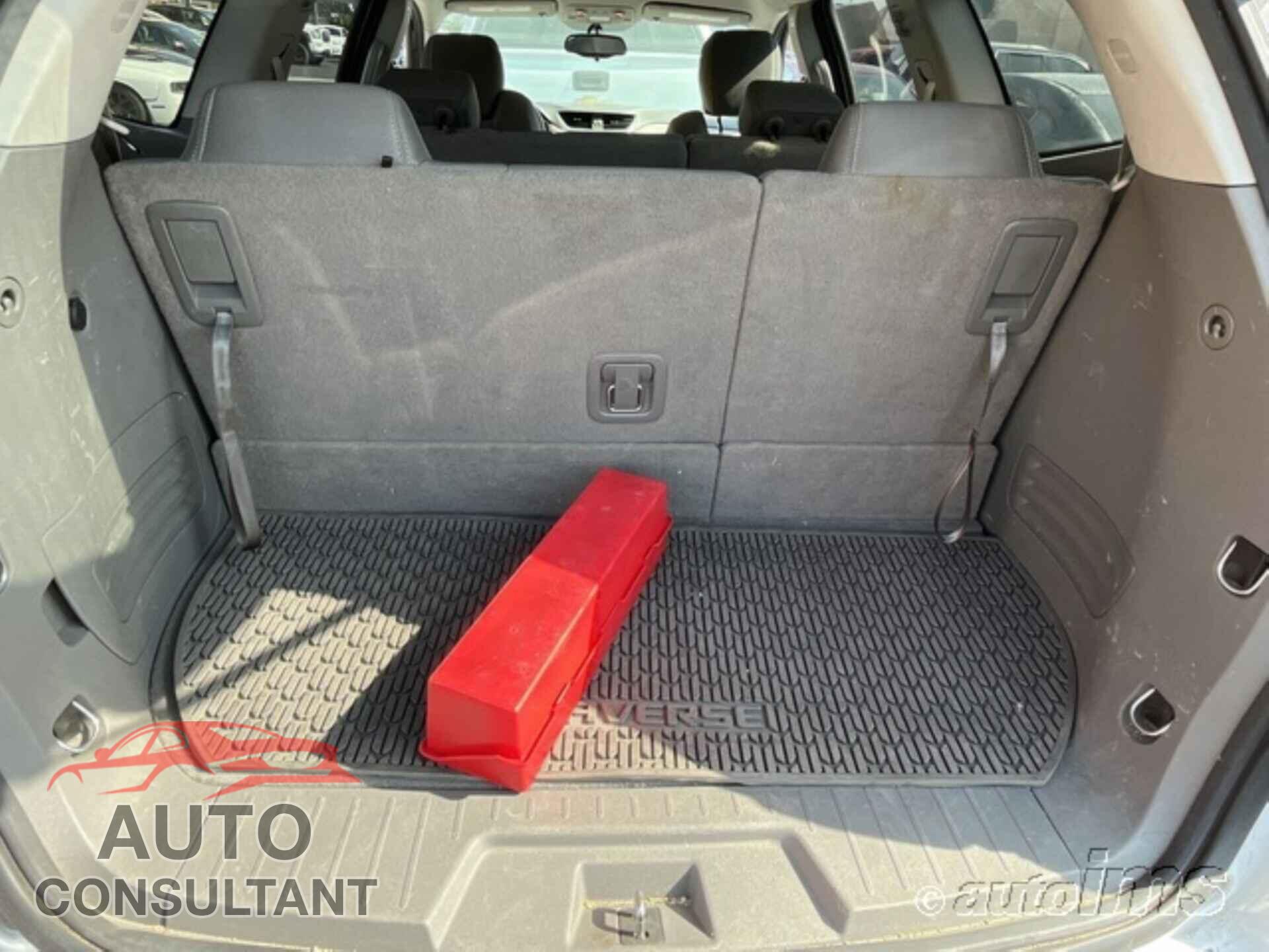 CHEVROLET TRAVERSE 2017 - 1GNKVFEDXHJ314728
