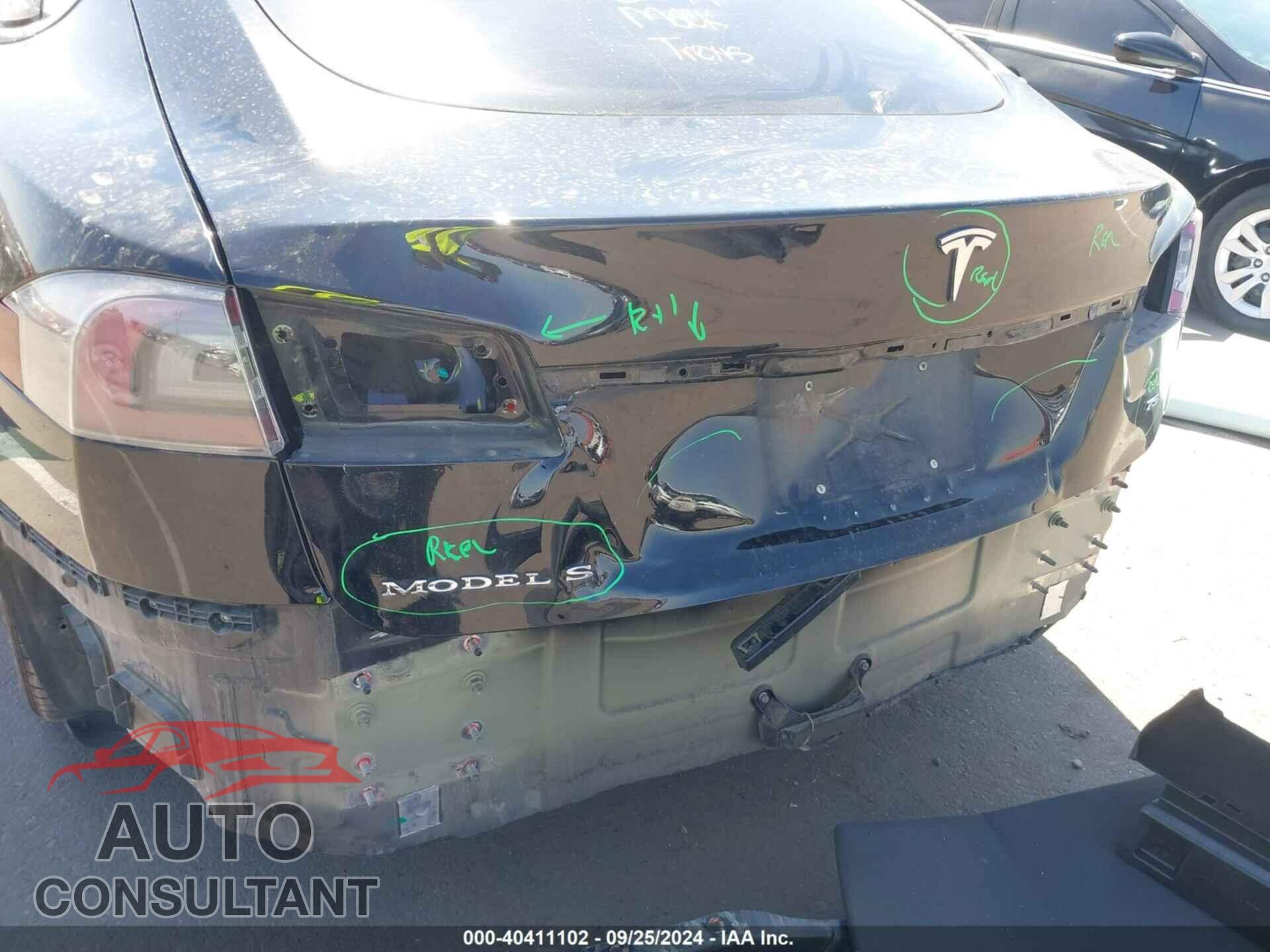TESLA MODEL S 2017 - 5YJSA1E17HF232671