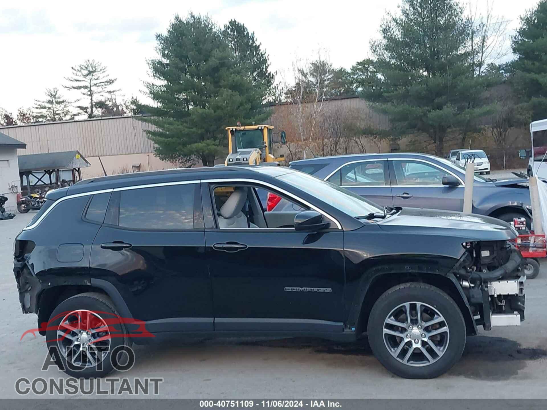 JEEP COMPASS 2018 - 3C4NJDBB9JT115080