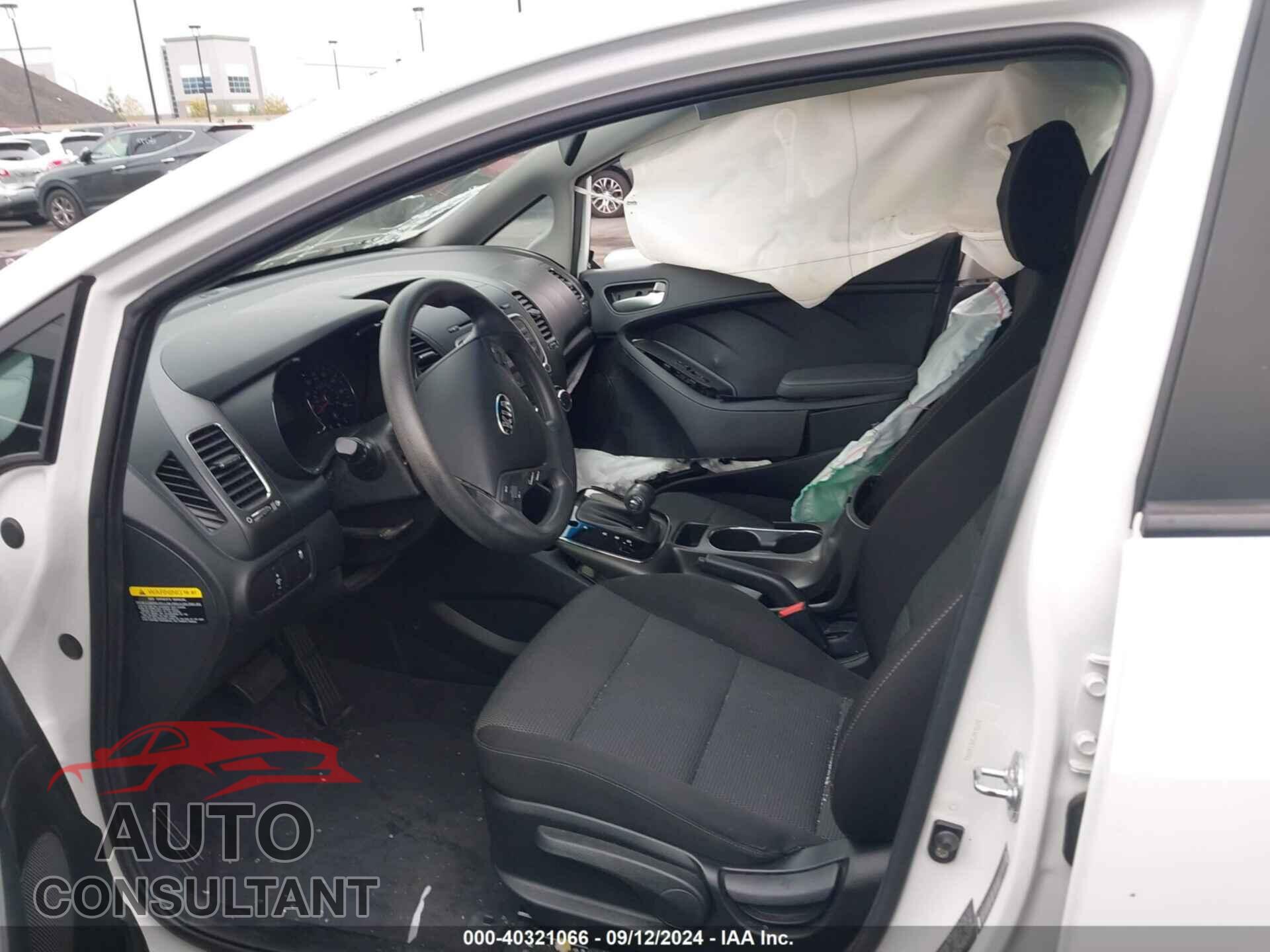 KIA FORTE 2017 - 3KPFK4A73HE140943
