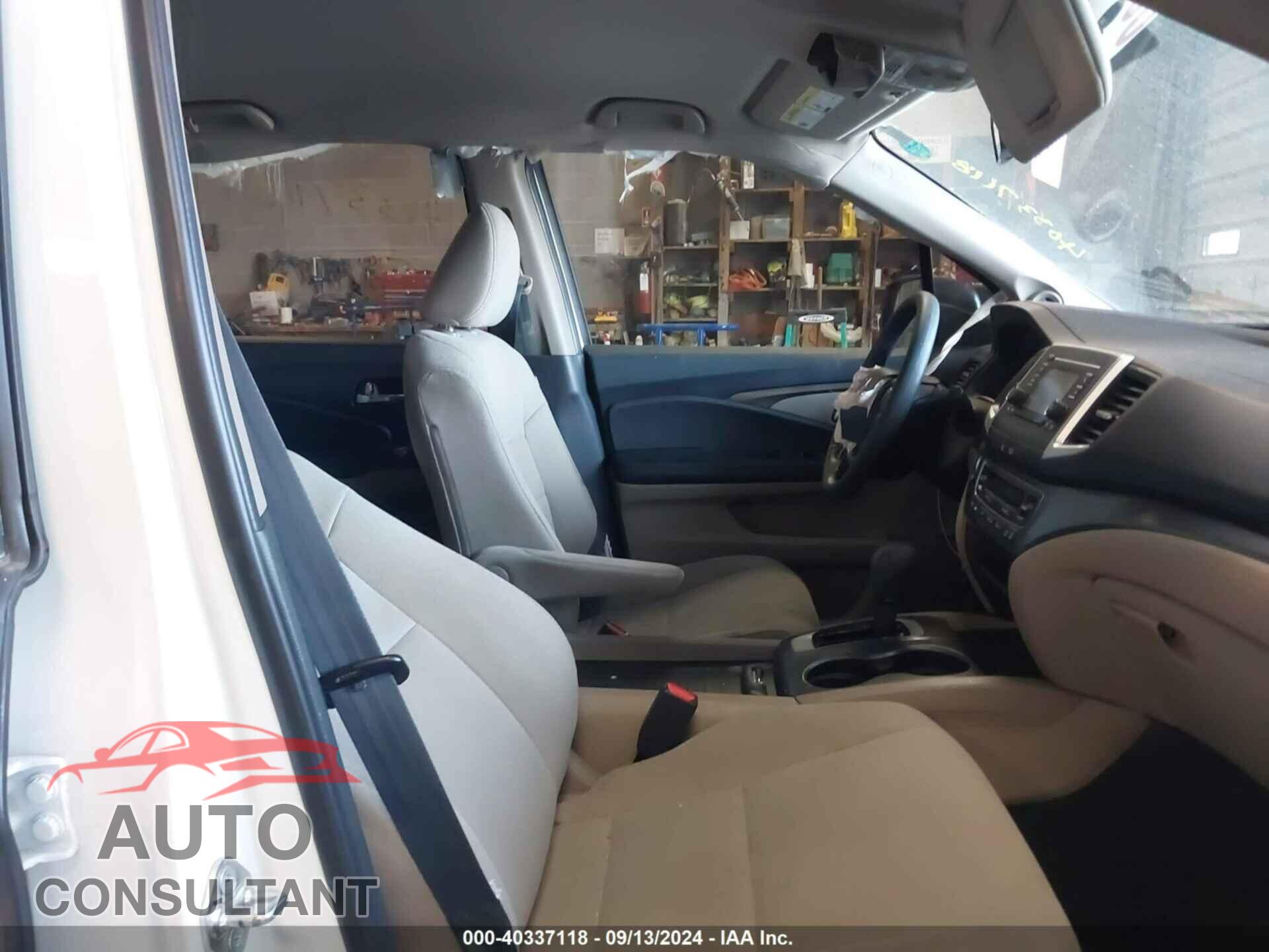 HONDA PILOT 2017 - 5FNYF5H18HB038584