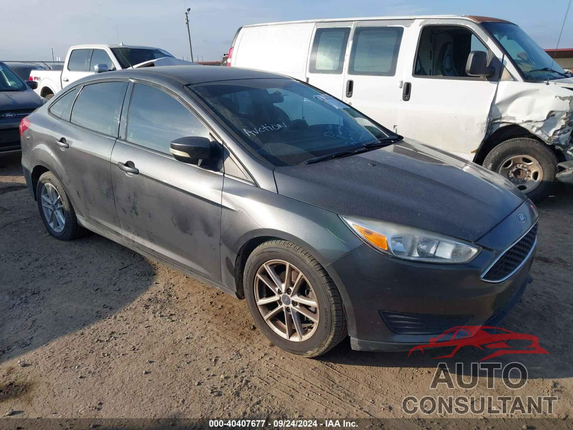 FORD FOCUS 2017 - 1FADP3F29HL215674