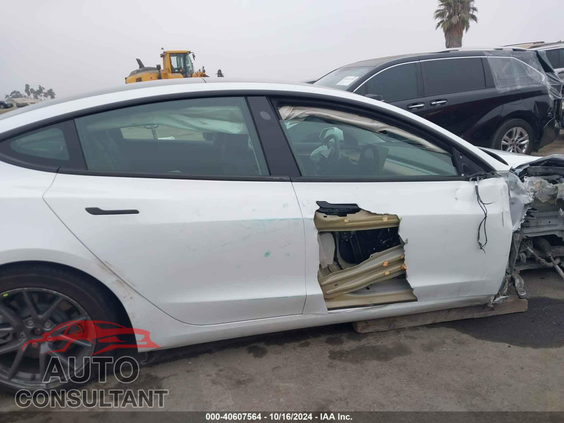 TESLA MODEL 3 2022 - 5YJ3E1EA8NF332332