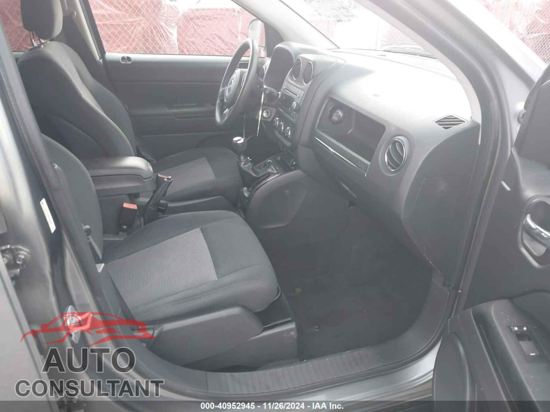 JEEP COMPASS 2011 - 1J4NF1FB5BD252254