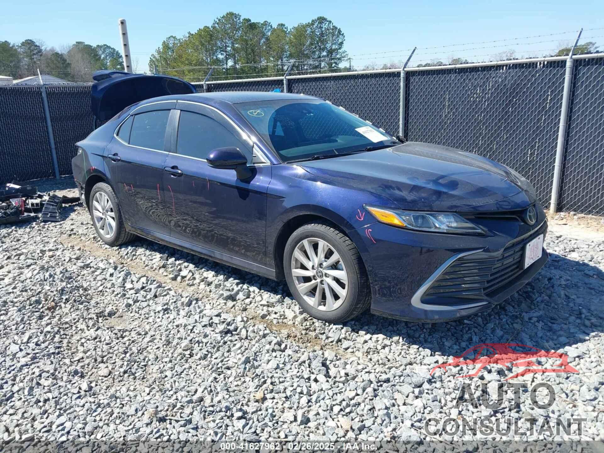 TOYOTA CAMRY 2021 - 4T1C11AK6MU458586