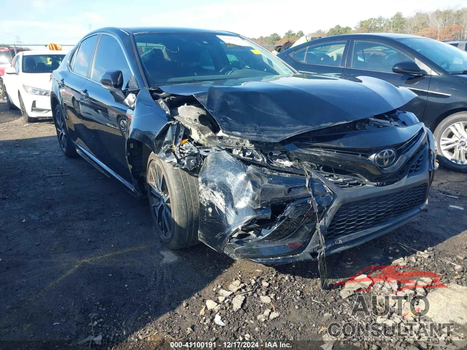 TOYOTA CAMRY 2022 - 4T1G11AK8NU637120