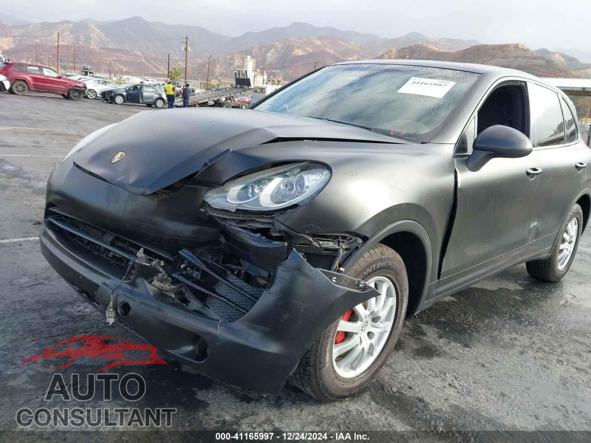 PORSCHE CAYENNE 2012 - WP1AA2A2XCLA02420