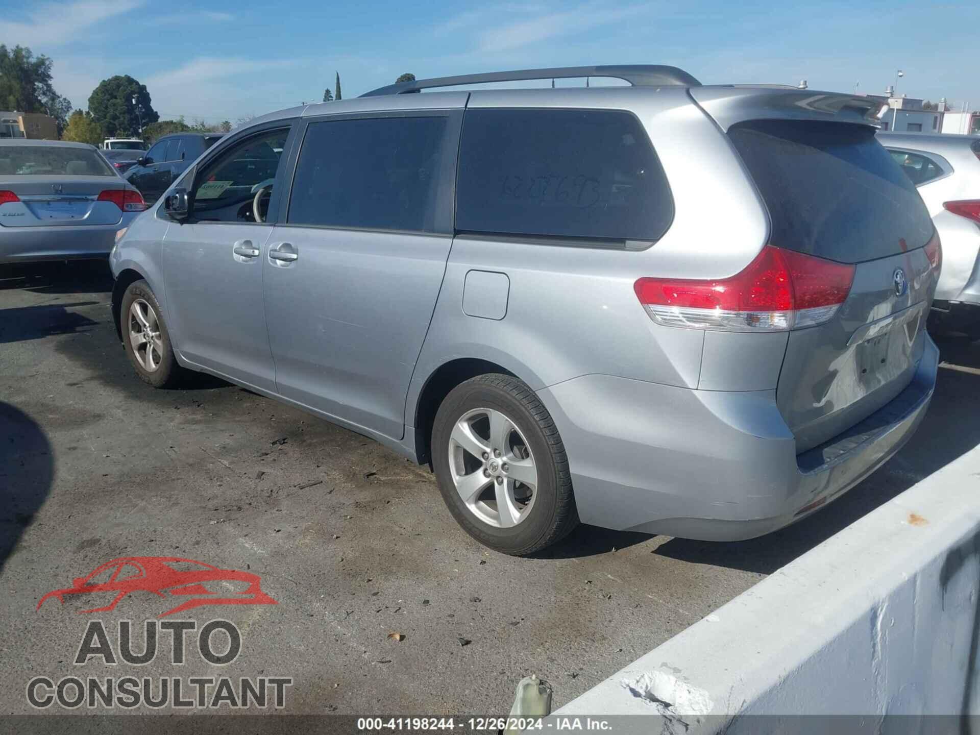 TOYOTA SIENNA 2013 - 5TDKK3DC8DS348334