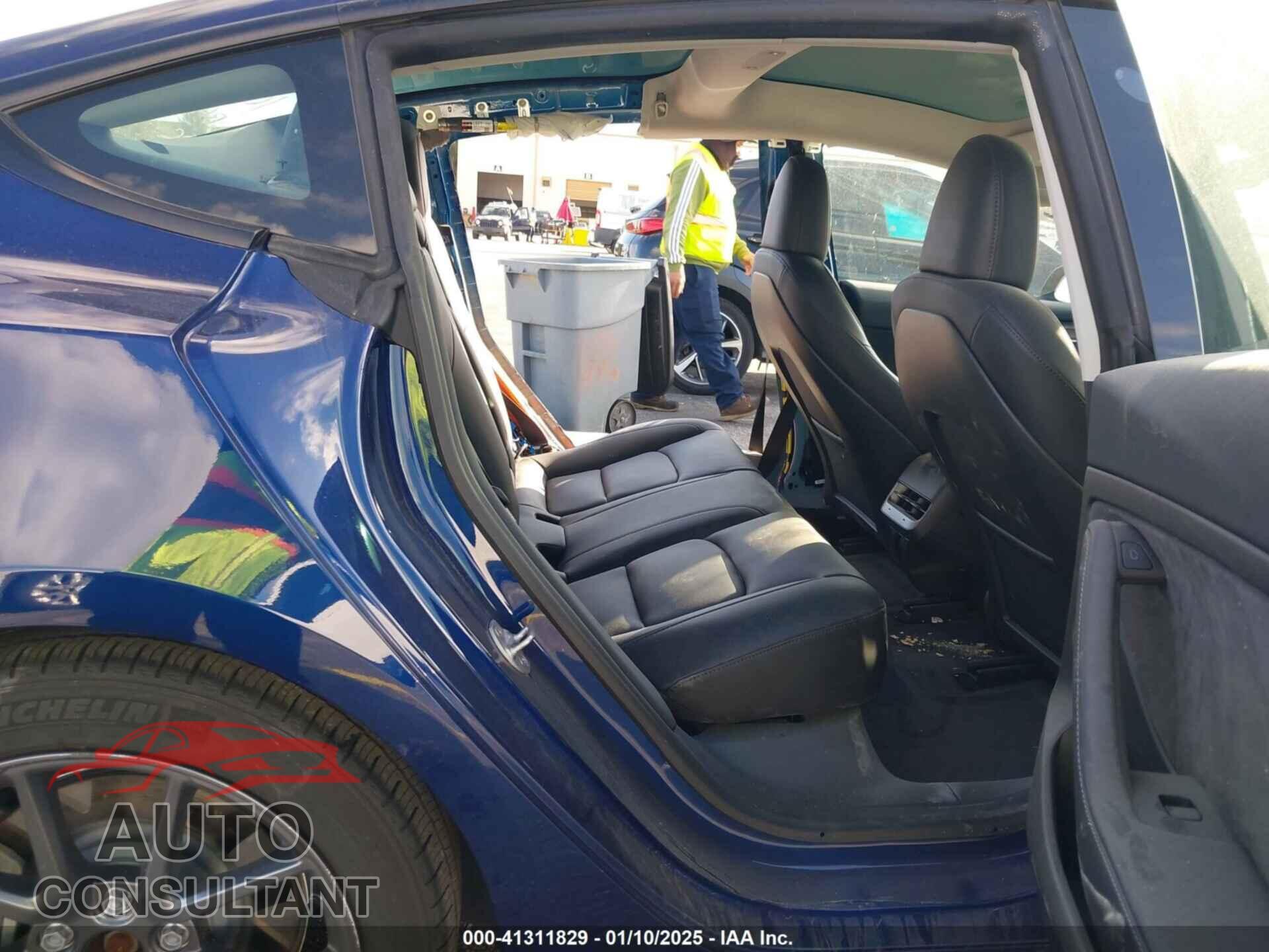 TESLA MODEL 3 2023 - 5YJ3E1EA3PF564436