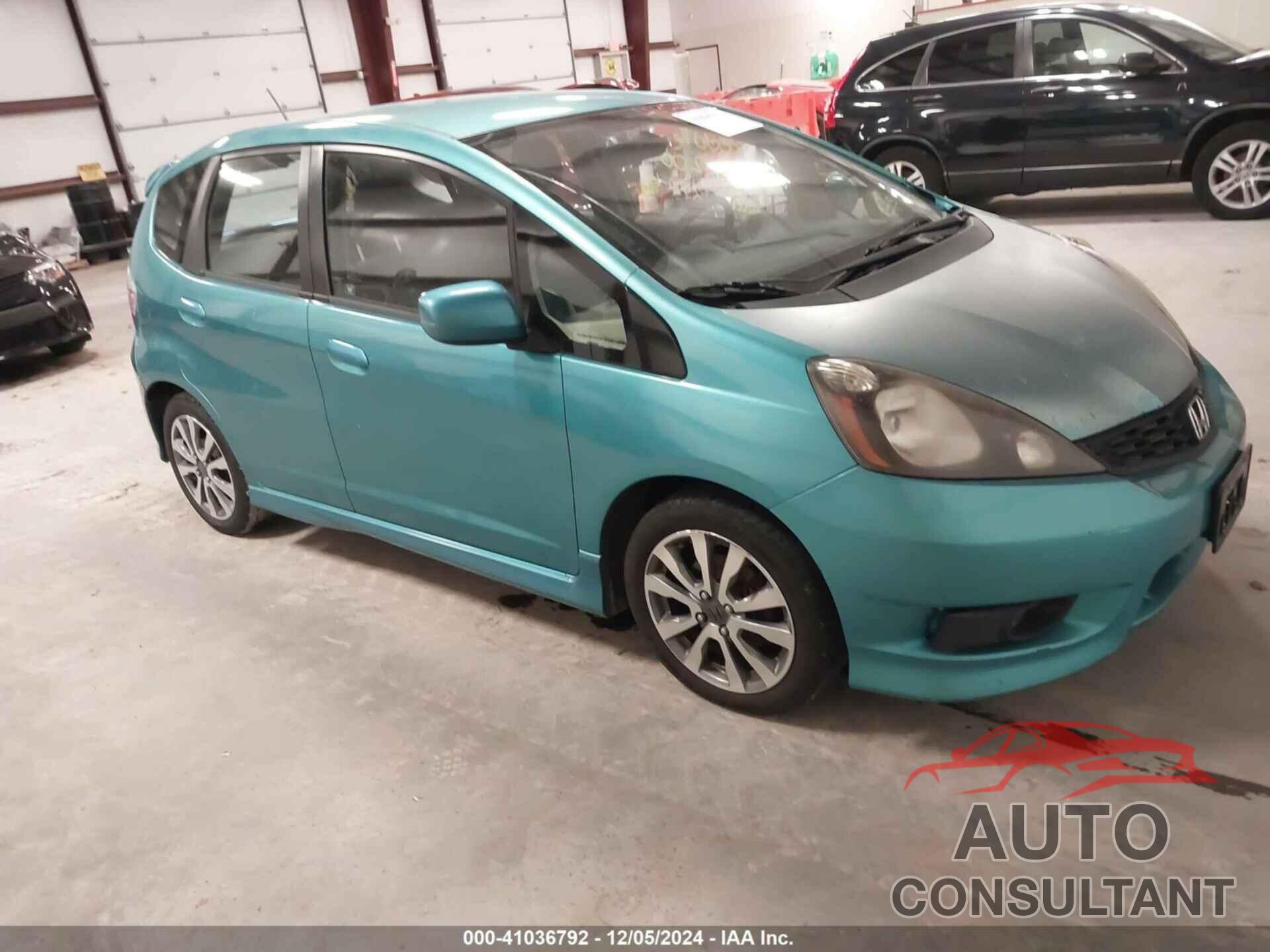 HONDA FIT 2013 - JHMGE8H56DC025941