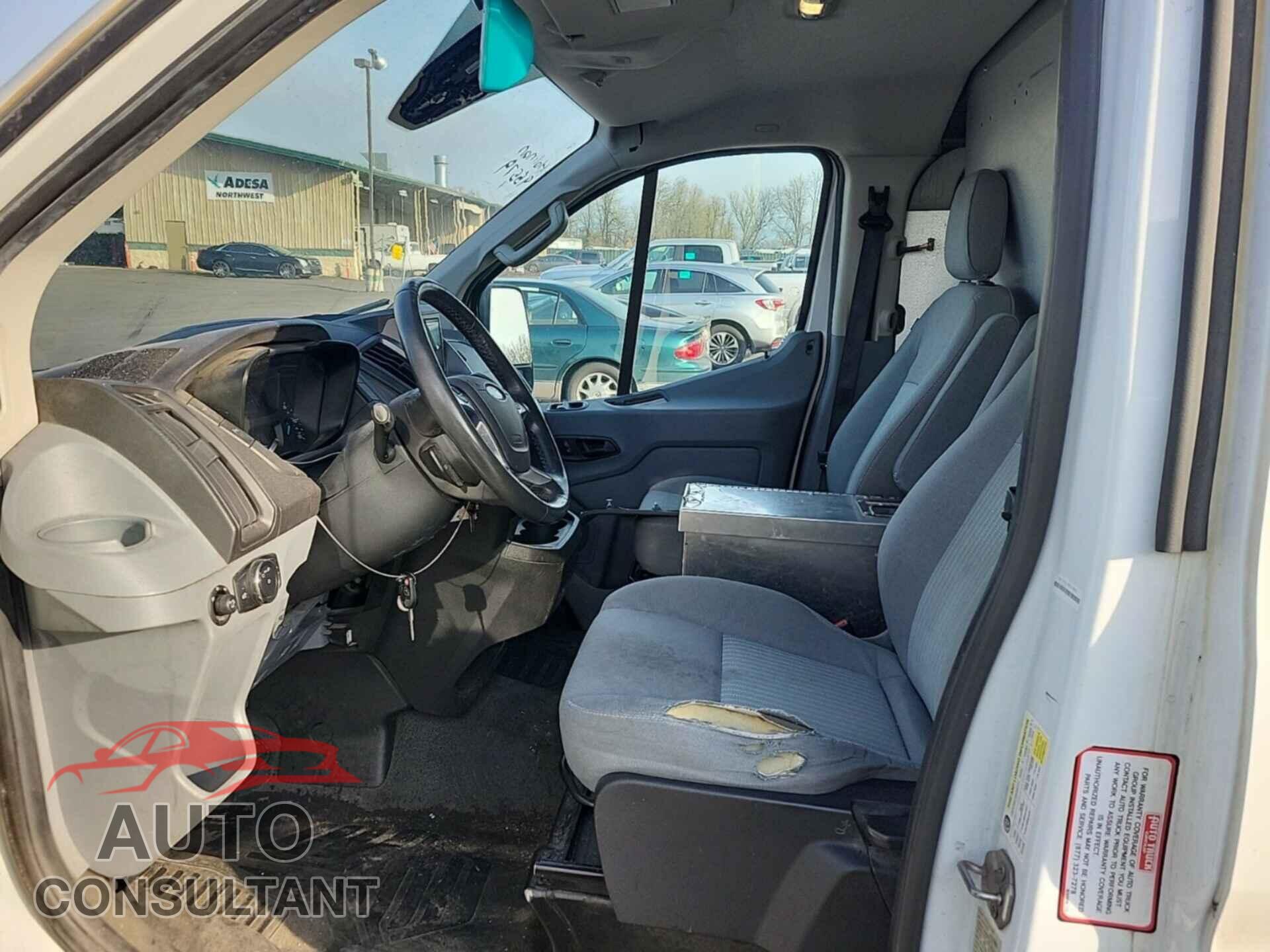 FORD TRANSIT 2016 - 1FTYR1YM5GKA86152