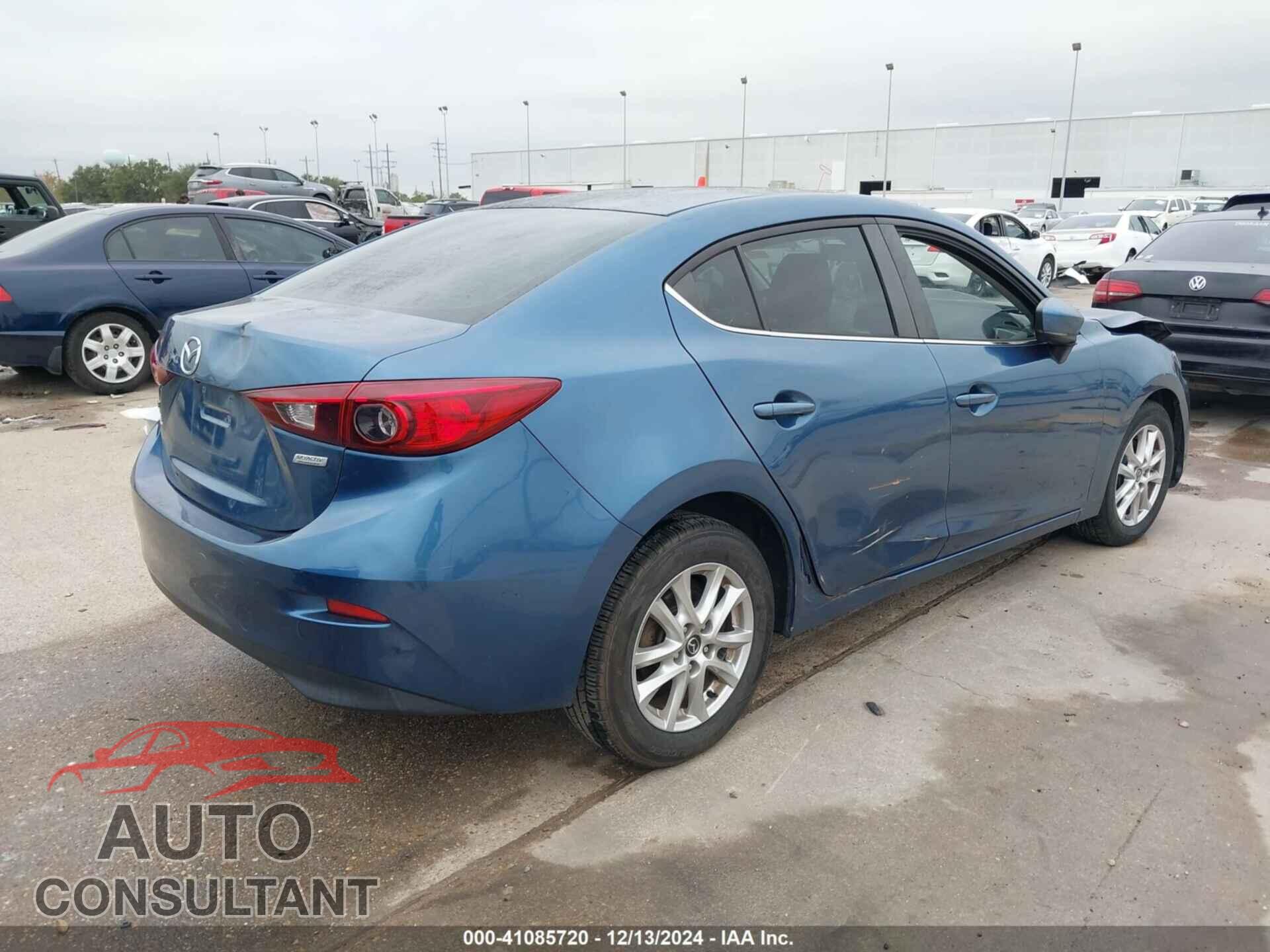 MAZDA MAZDA3 2017 - 3MZBN1U79HM124636