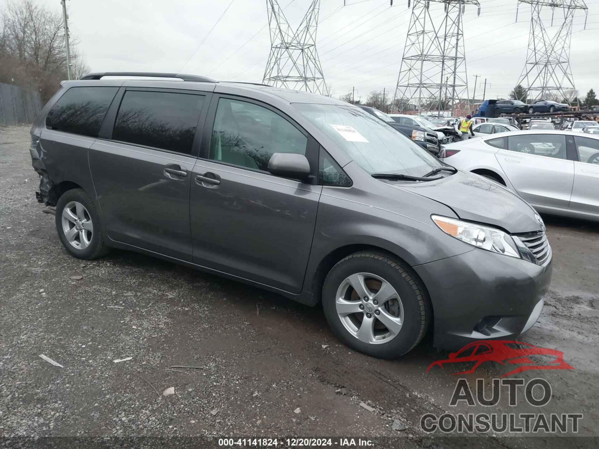 TOYOTA SIENNA 2017 - 5TDKZ3DC8HS858037