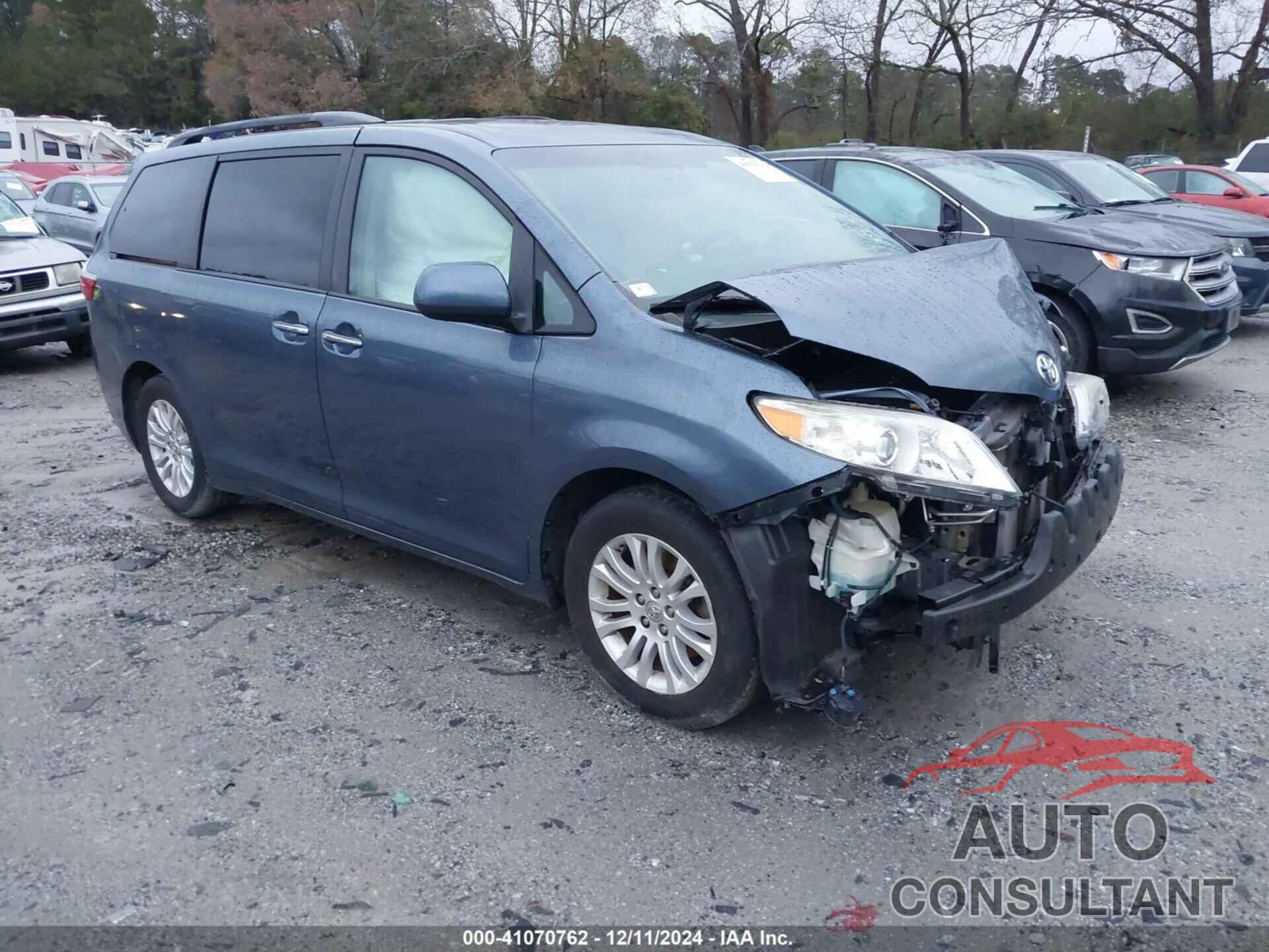 TOYOTA SIENNA 2015 - 5TDYK3DC0FS533670