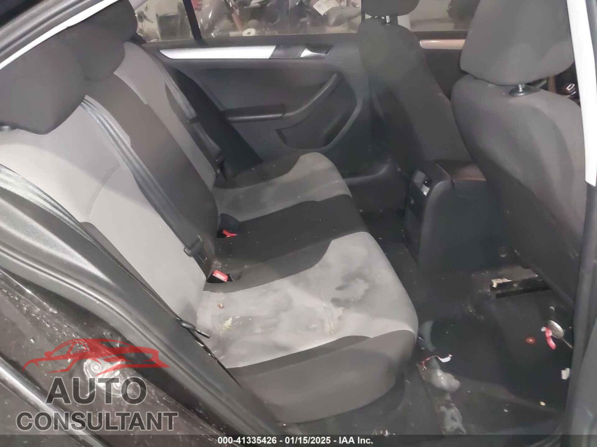 VOLKSWAGEN JETTA 2017 - 3VW2B7AJ6HM264543