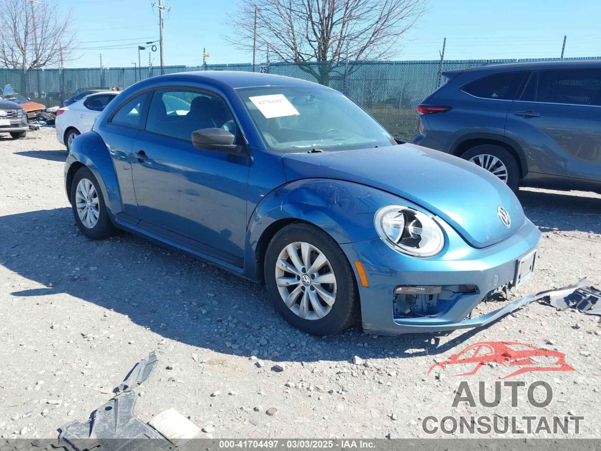 VOLKSWAGEN BEETLE 2018 - 3VWFD7ATXJM711734