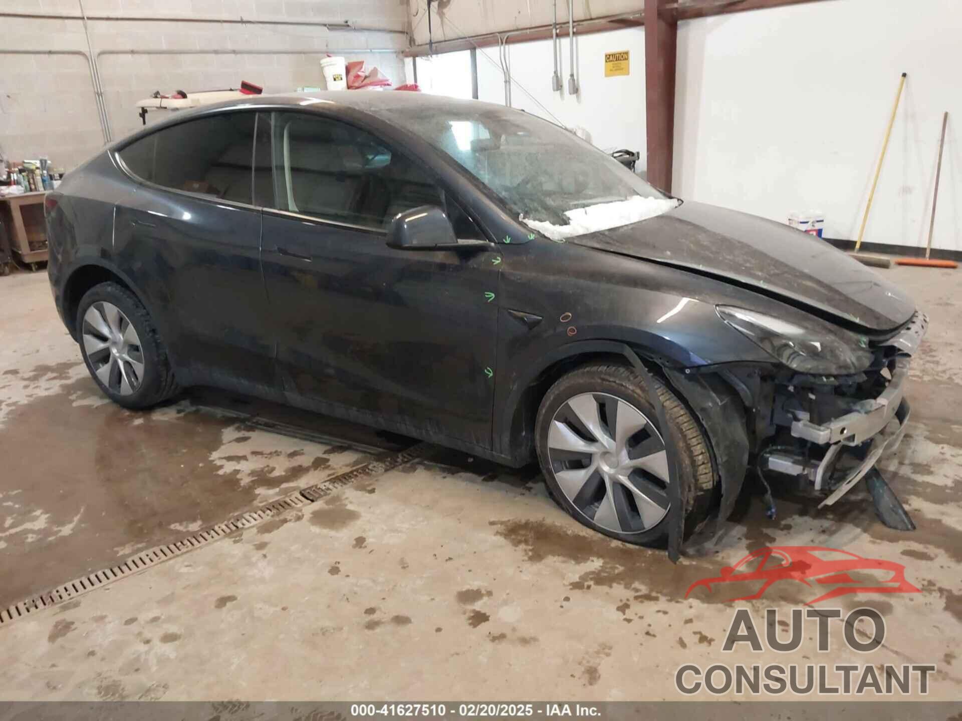 TESLA MODEL Y 2024 - 7SAYGDEE0RA282634