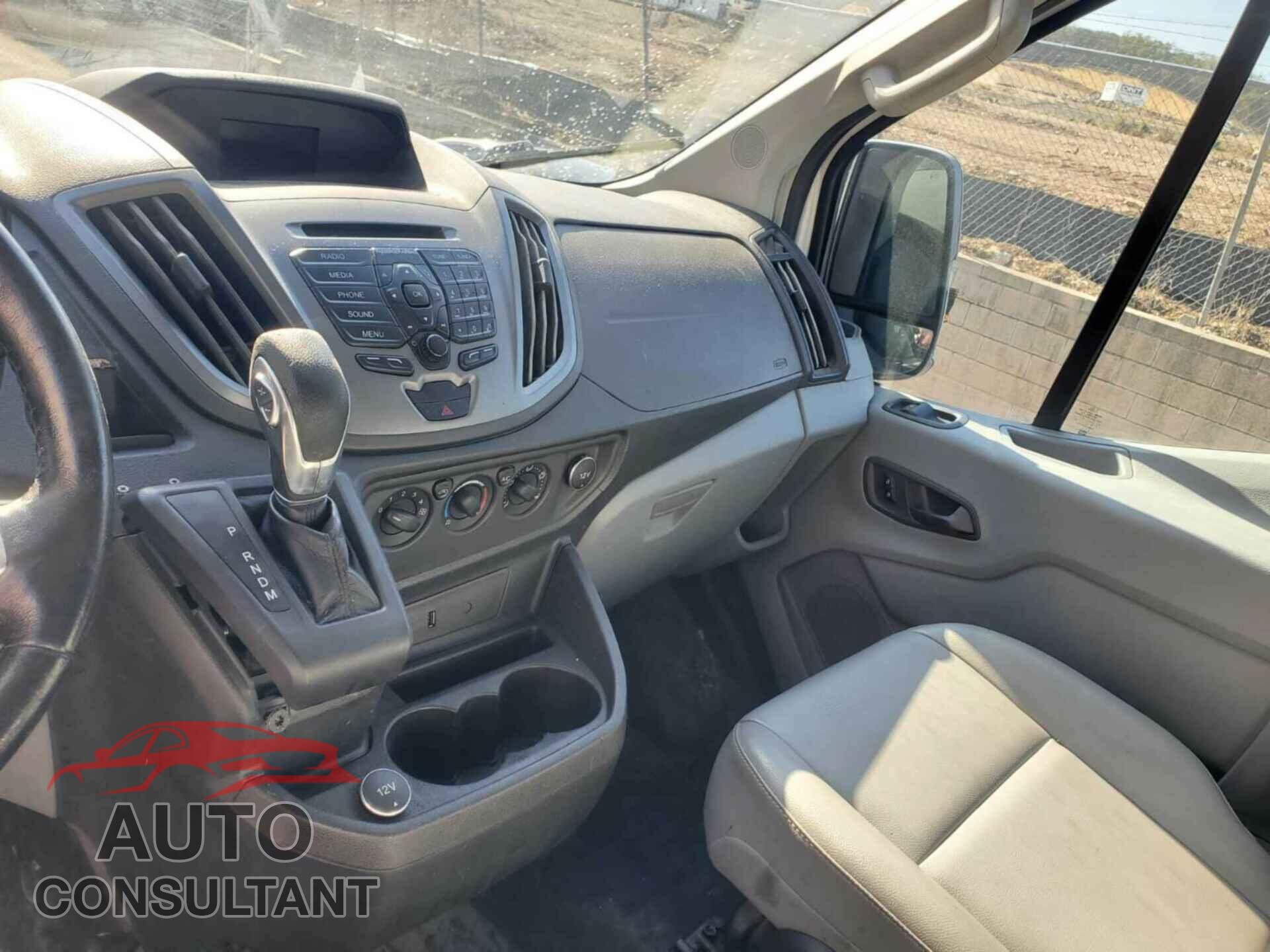 FORD TRANSIT-250 2017 - 1FTYR1YM0HKA32033