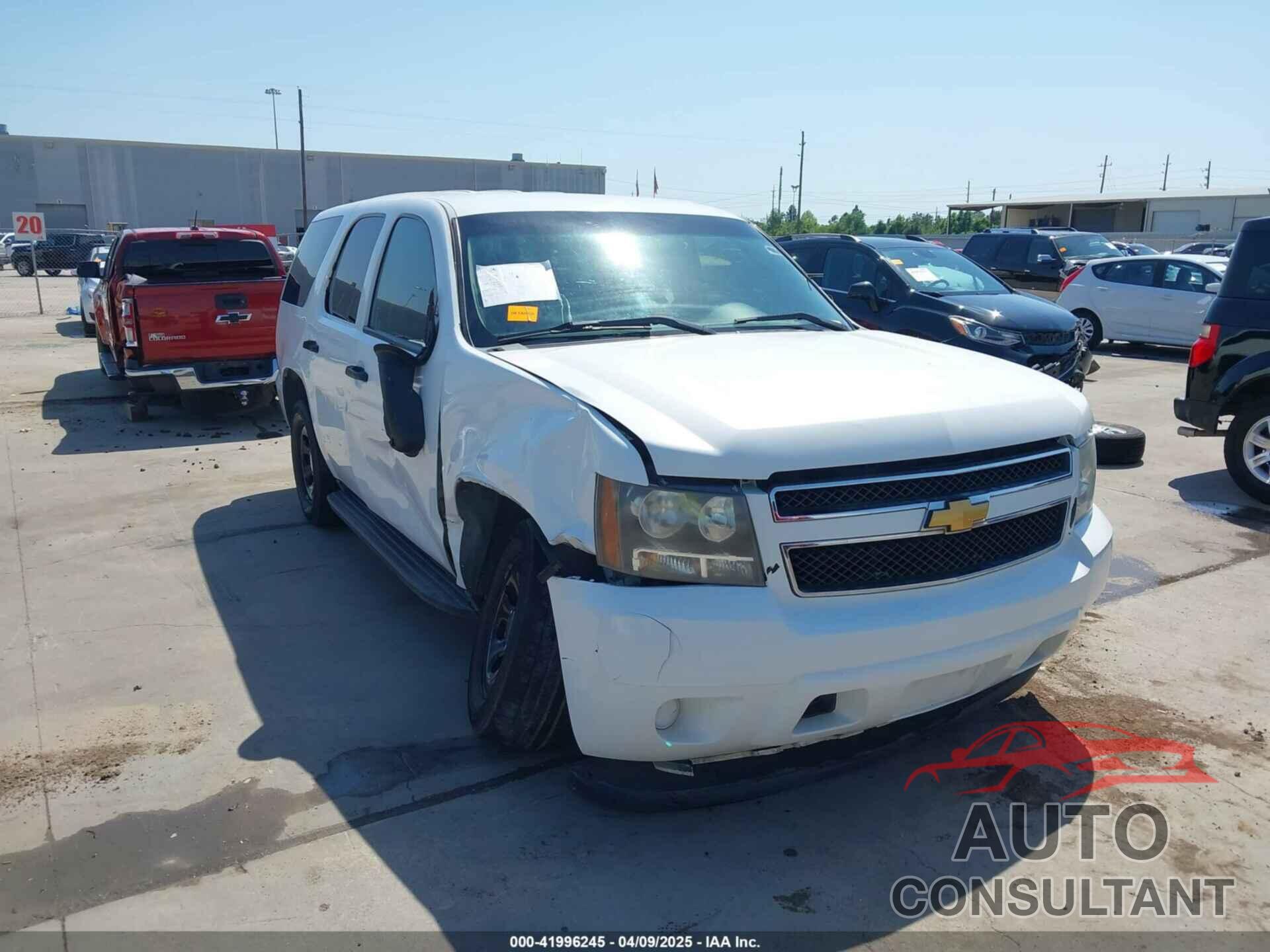 CHEVROLET TAHOE 2014 - 1GNLC2E03ER158867