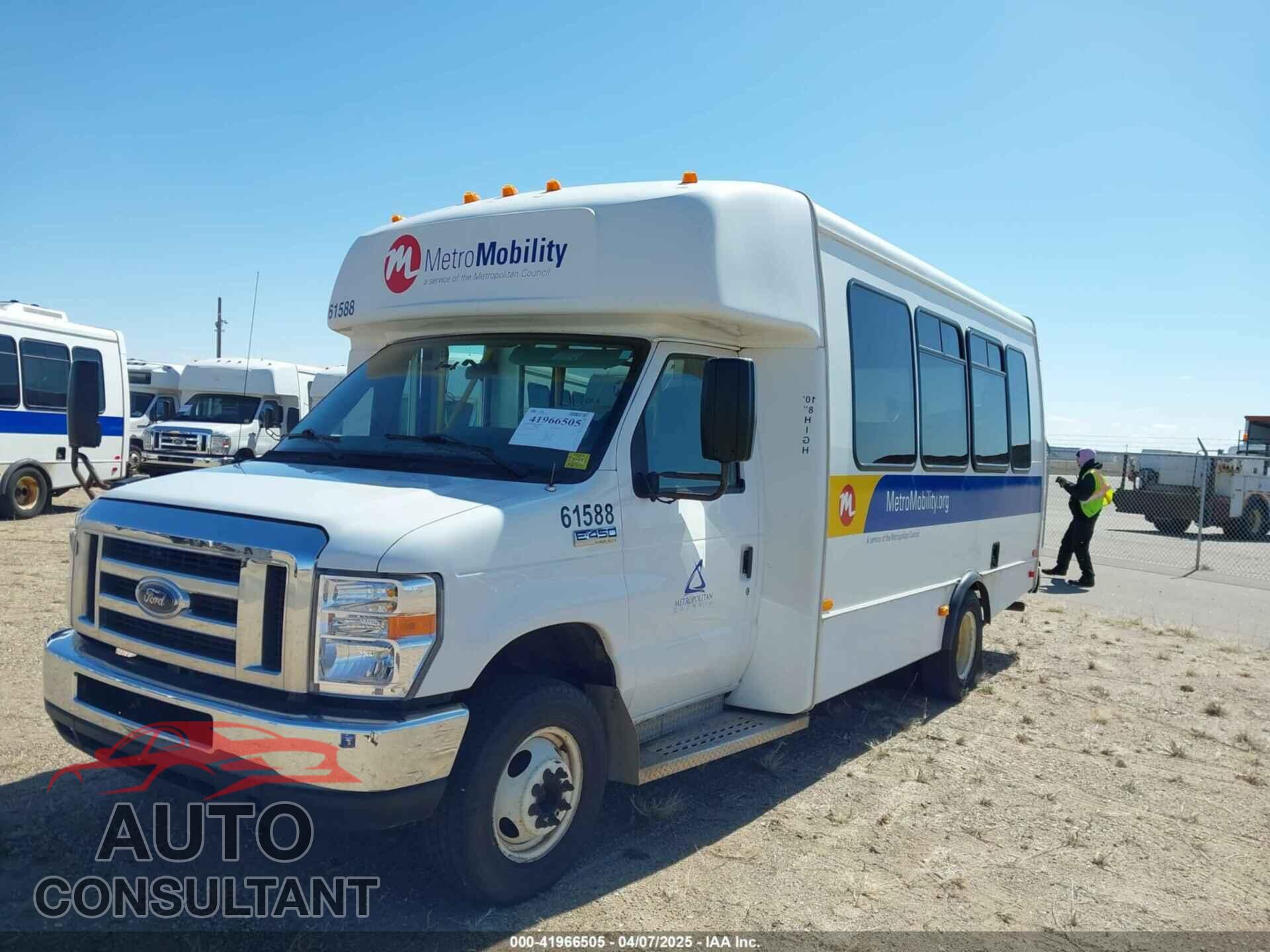 FORD E-450 CUTAWAY 2017 - 1FDFE4FS9HDC35363