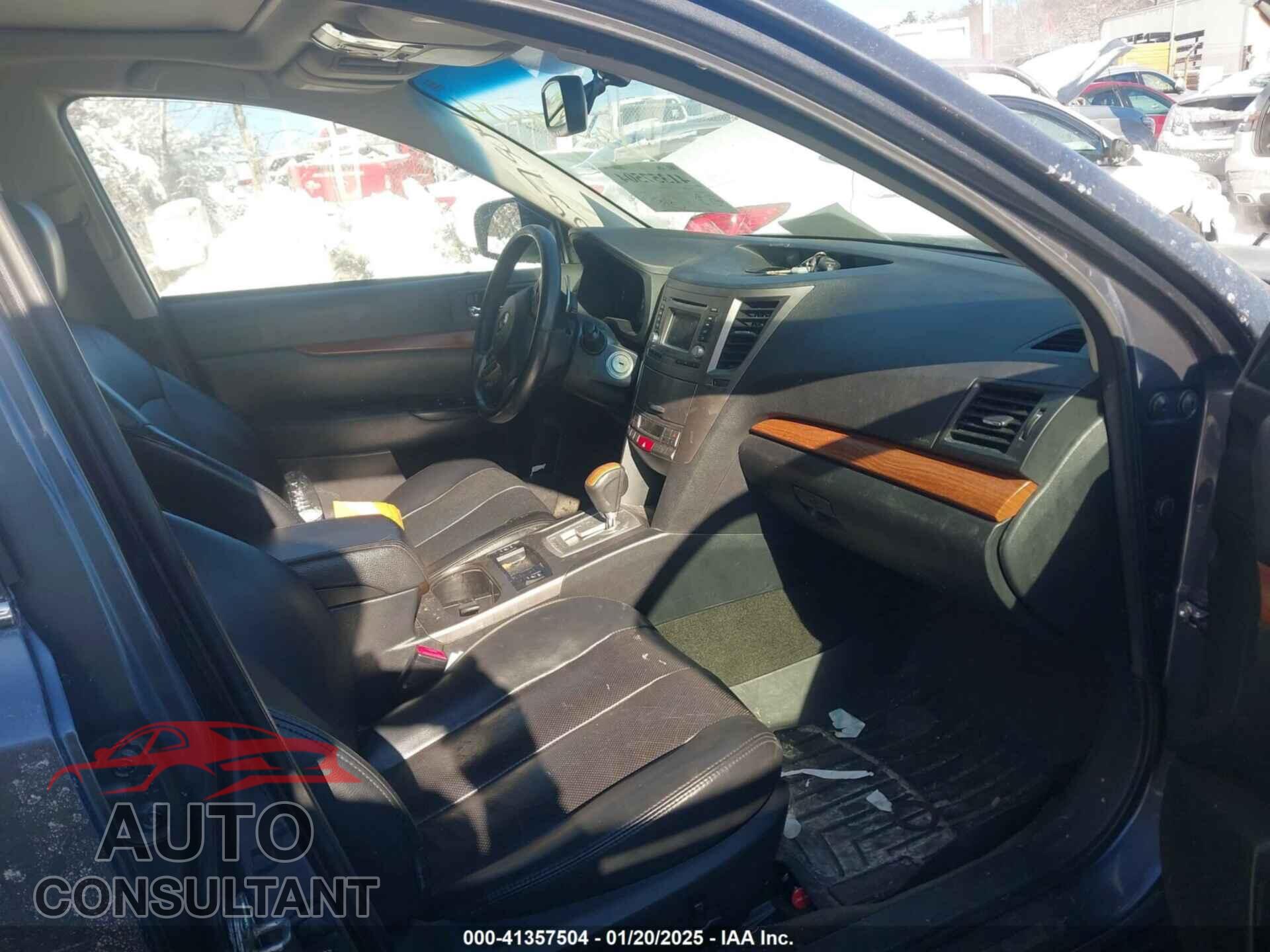 SUBARU OUTBACK 2014 - 4S4BRBLC6E3215383