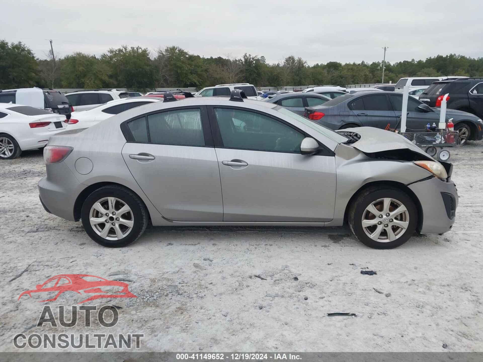 MAZDA MAZDA3 2011 - JM1BL1VF9B1363574