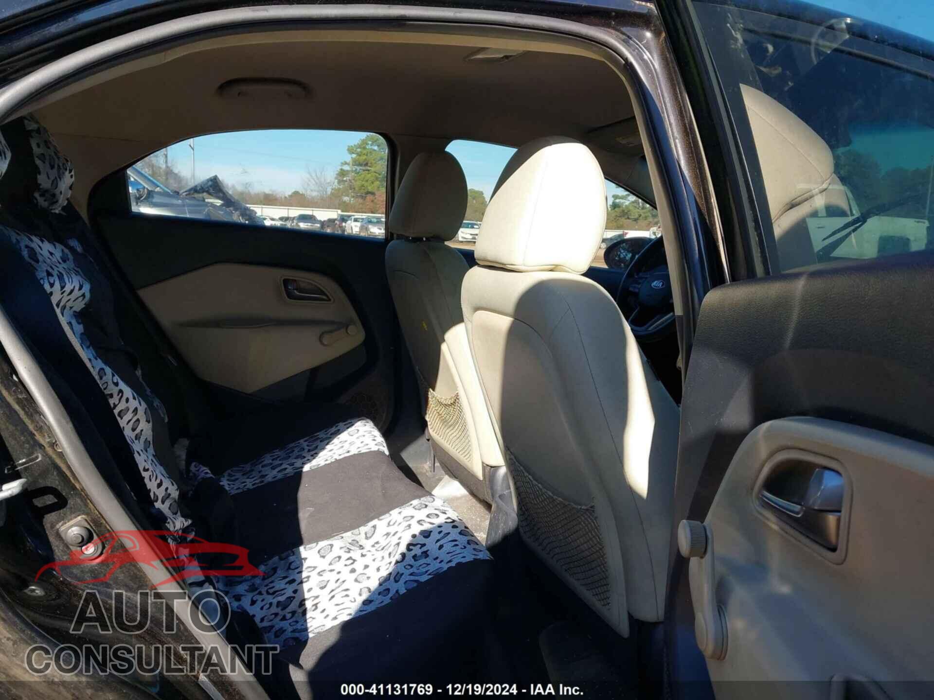 KIA RIO 2013 - KNADM5A37D6231098