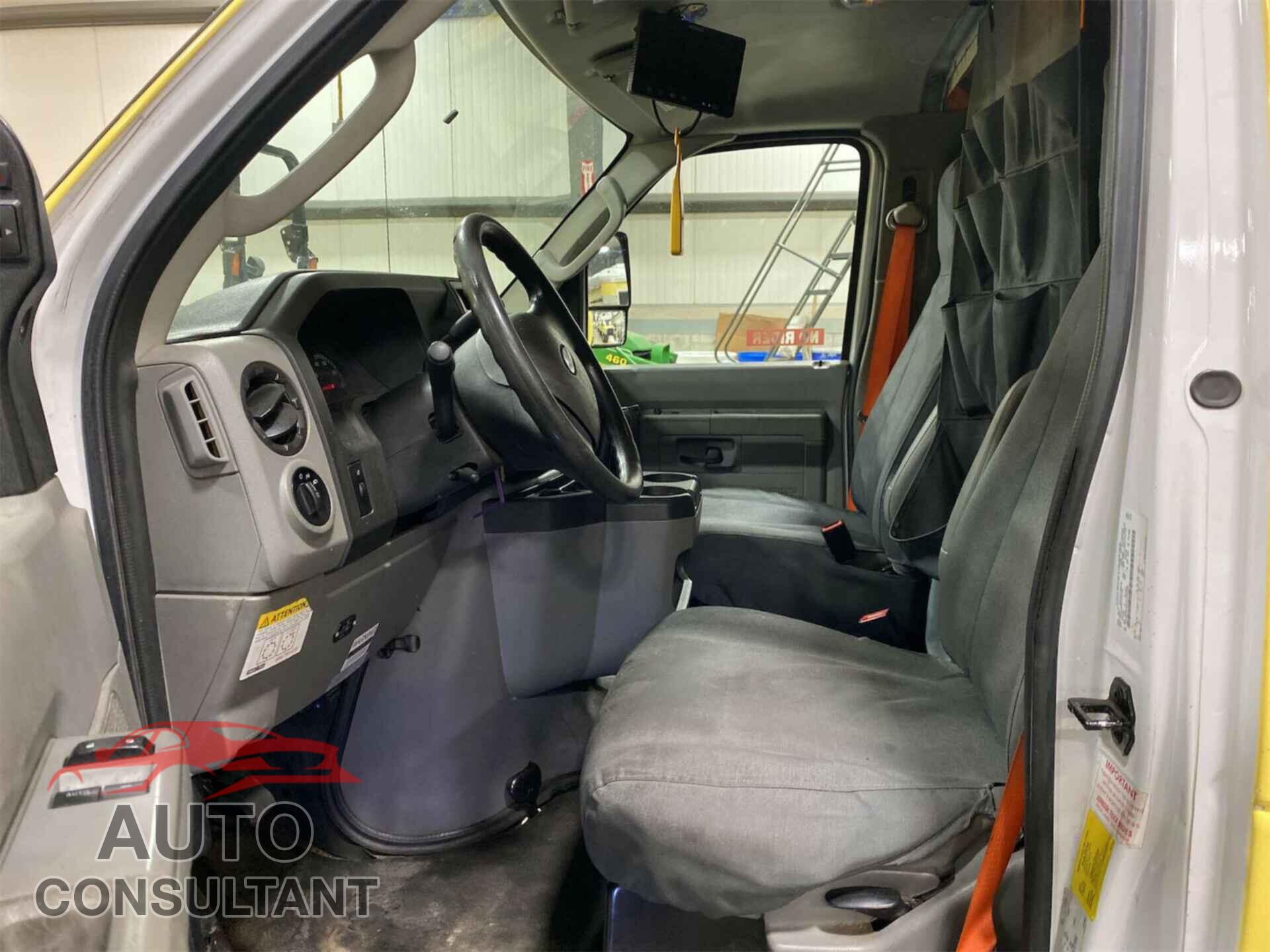 FORD E-450 CUTAWAY 2018 - 1FDXE4FS0JDC33298