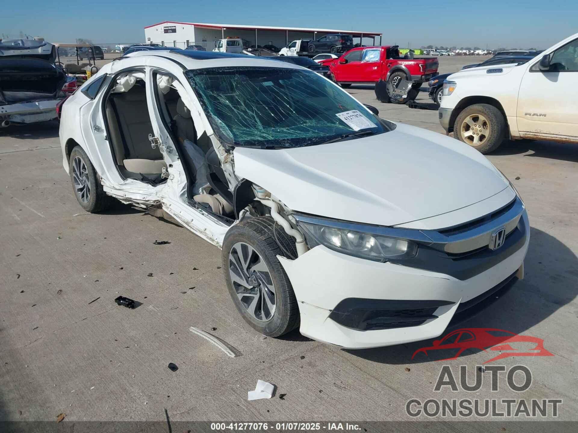HONDA CIVIC 2018 - 2HGFC2F79JH505177