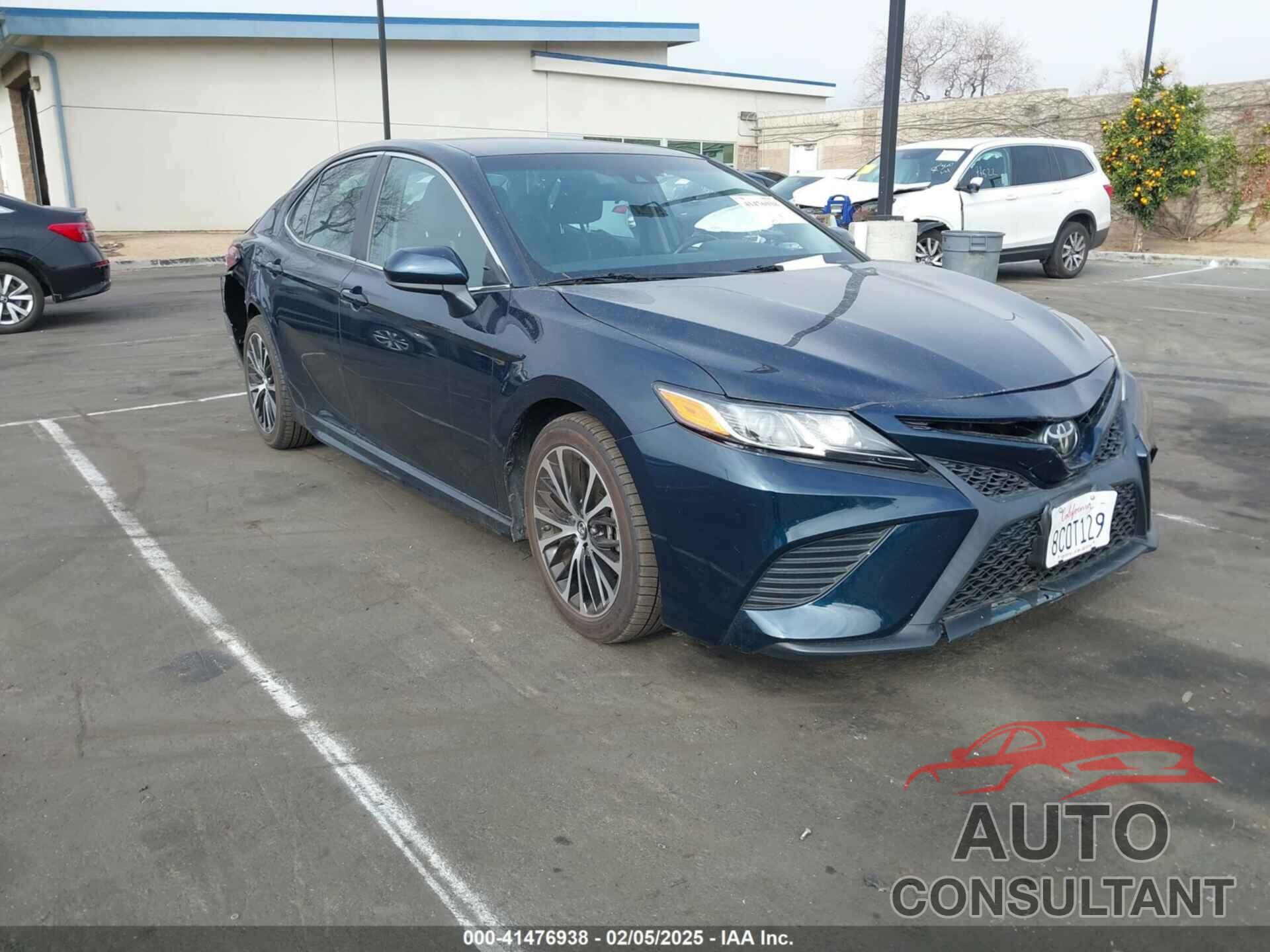 TOYOTA CAMRY 2018 - 4T1B11HK3JU573322